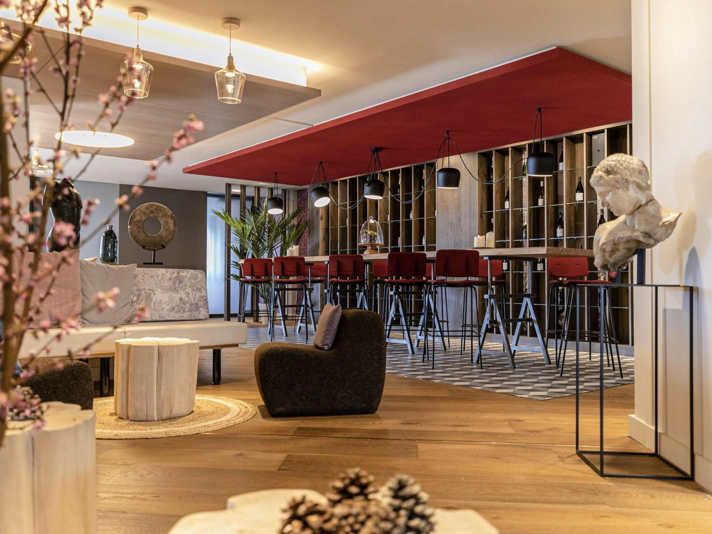 Restaurant/places to eat in Mercure Valence