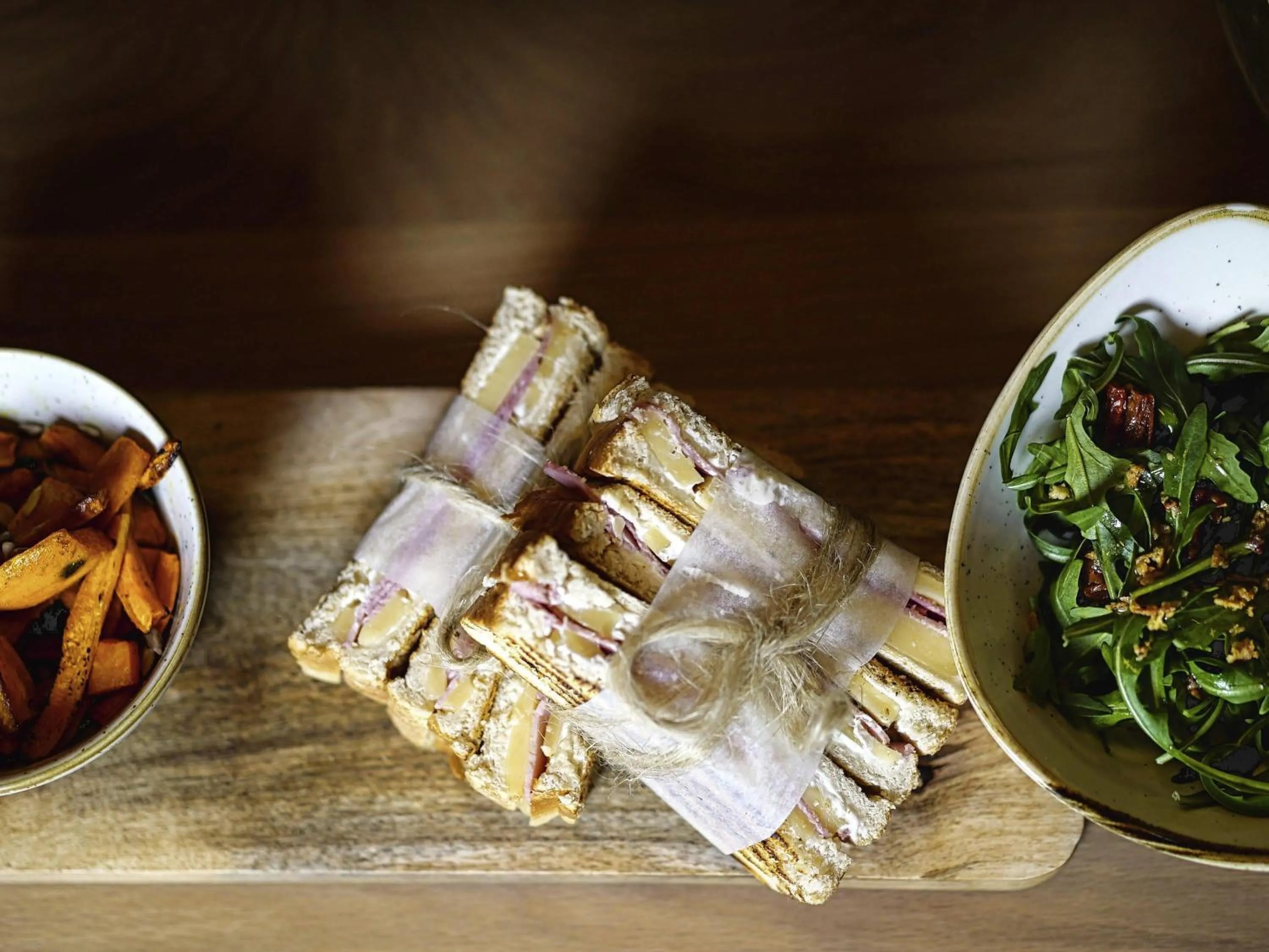 Restaurant/places to eat in Mercure Valence