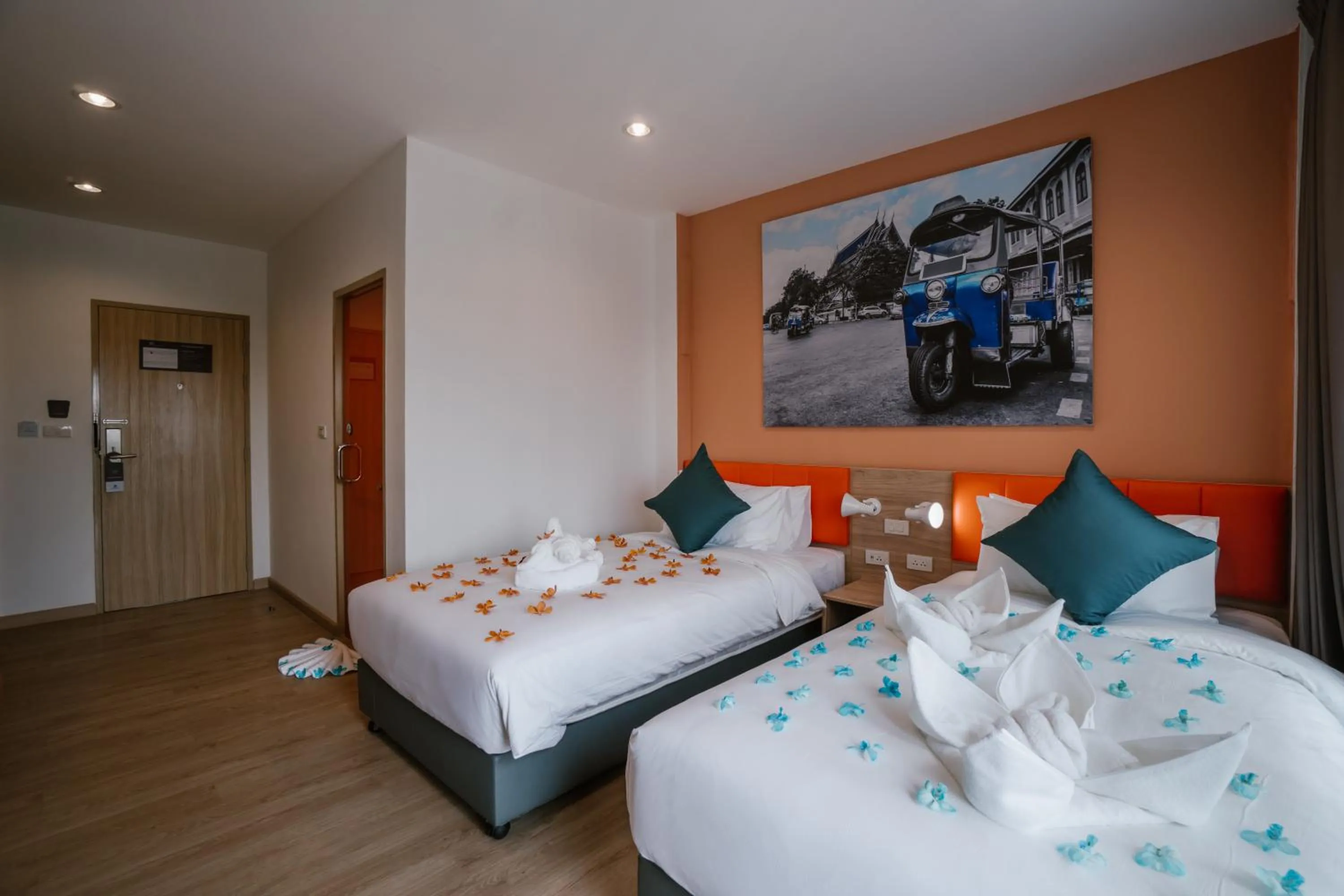 Bed in 7 Days Premium Hotel Don Meaung Airport