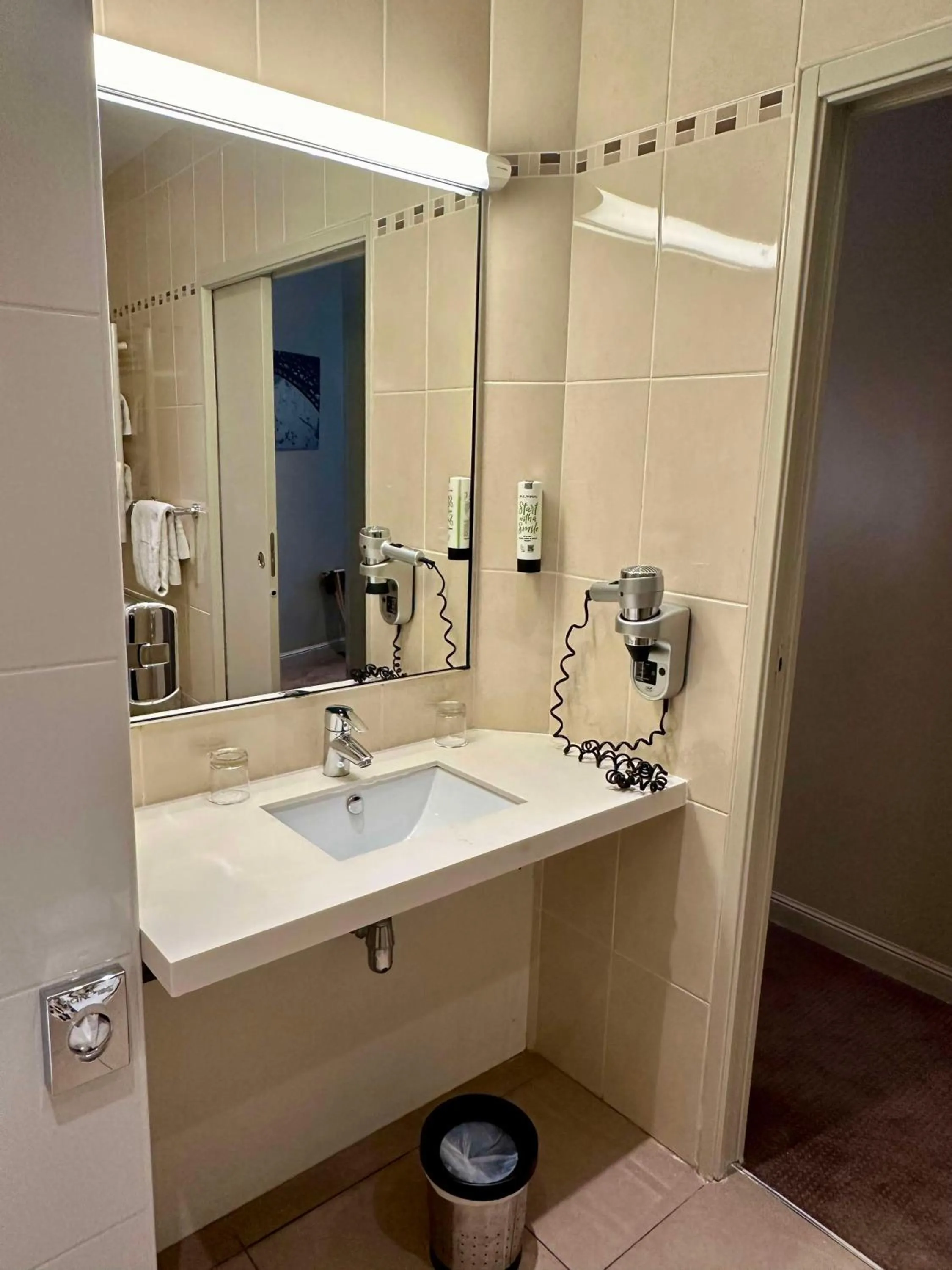 Bathroom in Best Western Empire Elysees
