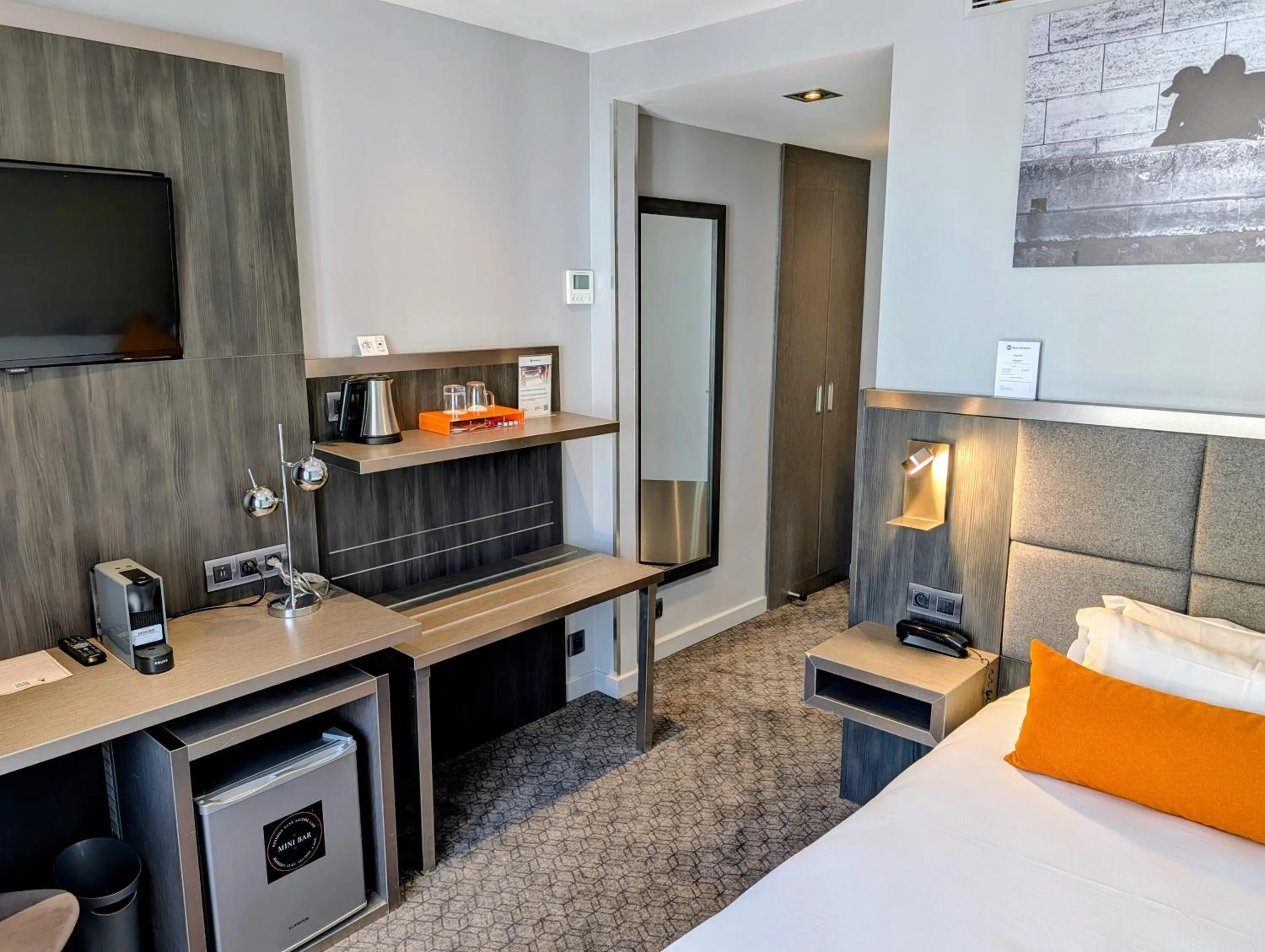 Bedroom, Bed in Best Western Empire Elysees