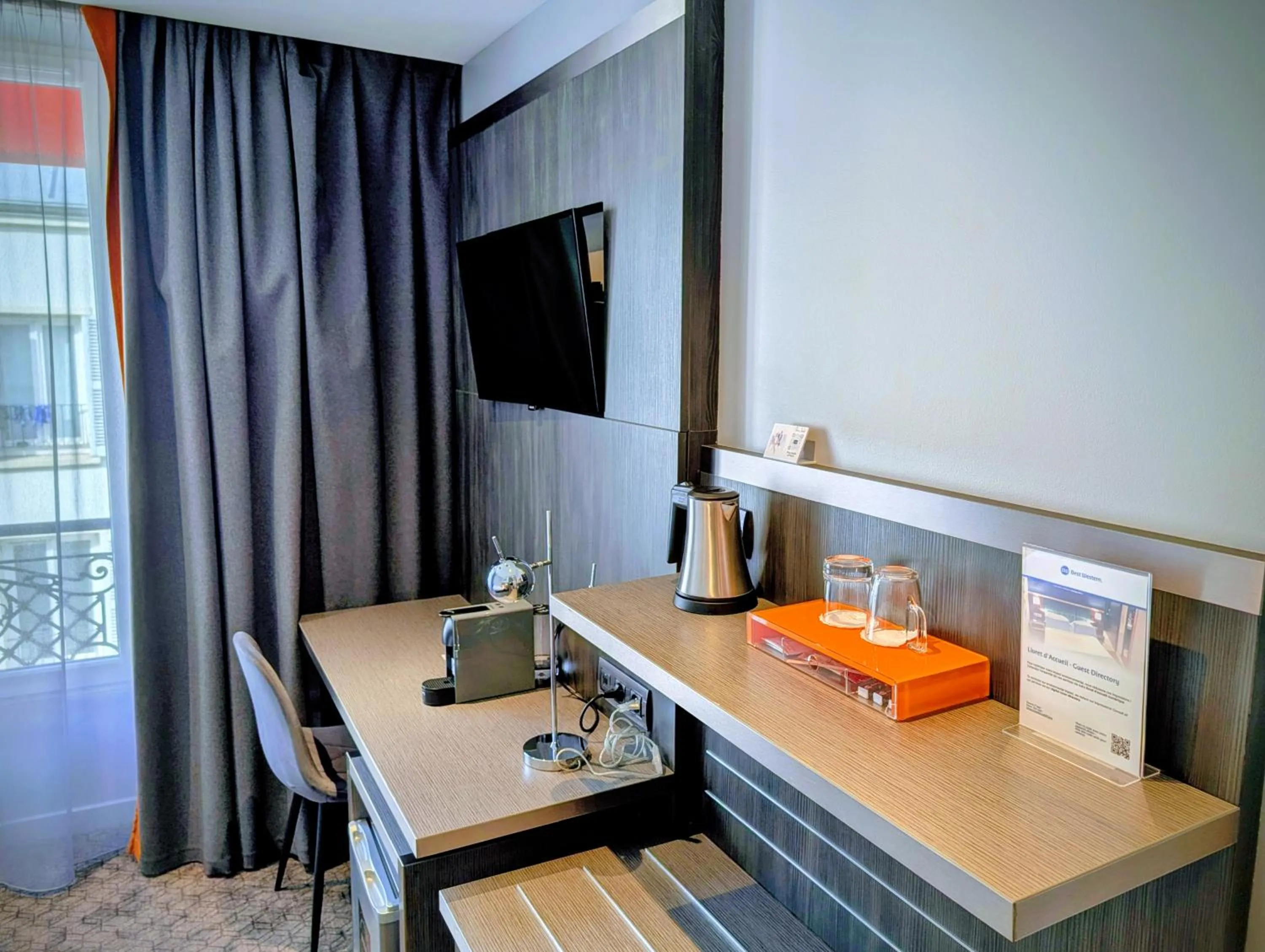 Bedroom in Best Western Empire Elysees