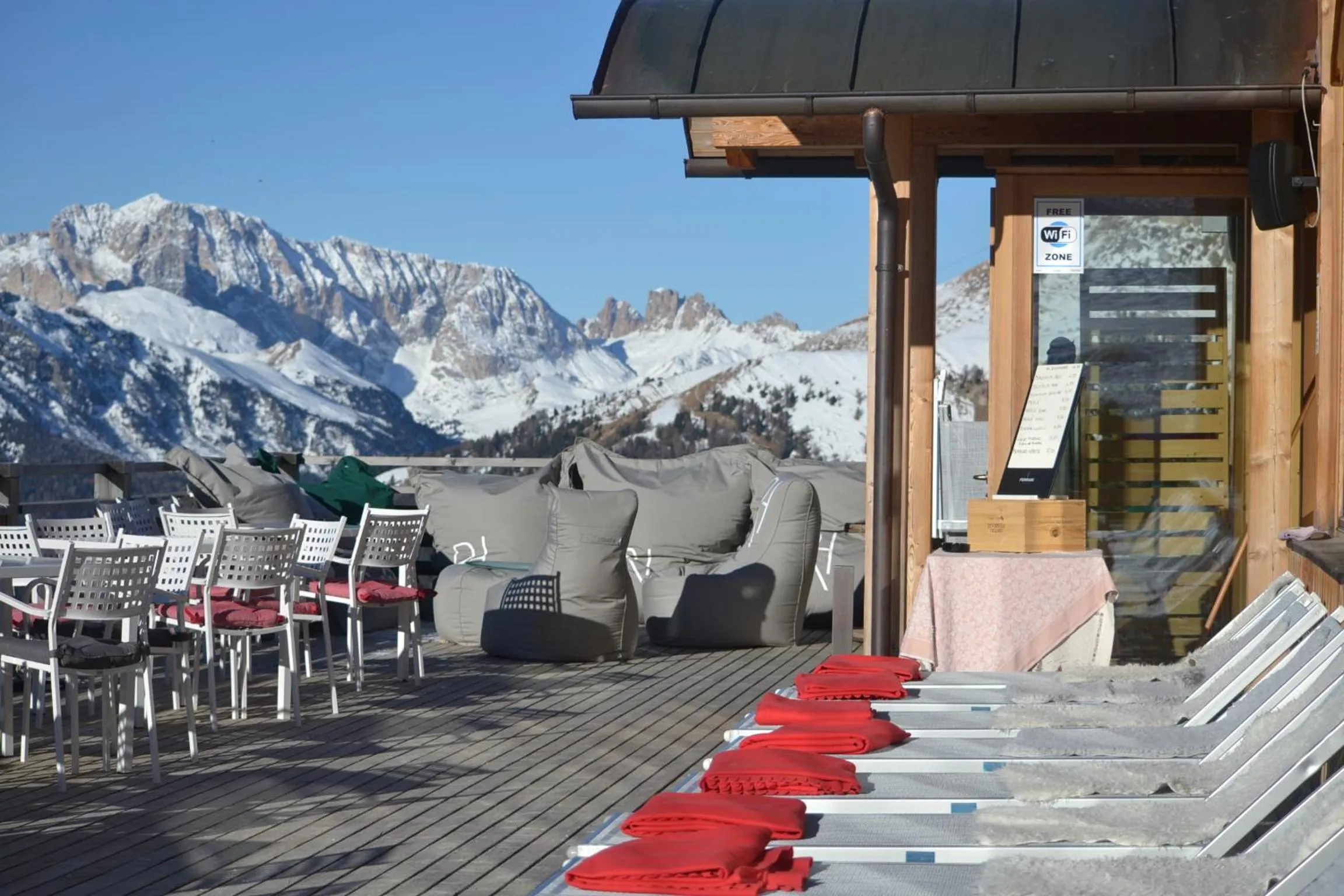 Property building in Hotel Pordoi Passo Pordoi Vegetarian Hotel