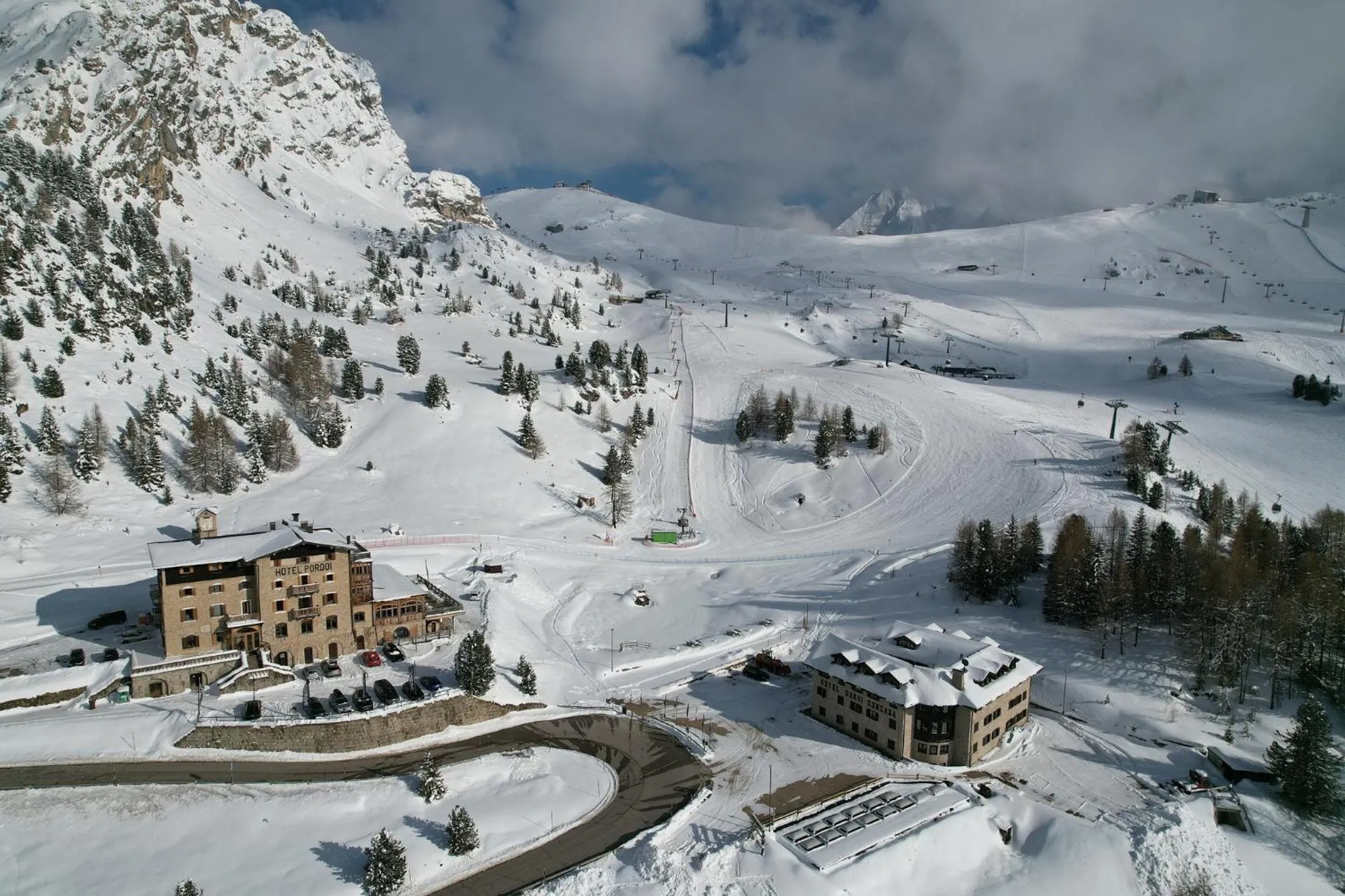 Property building in Hotel Pordoi Passo Pordoi Vegetarian Hotel