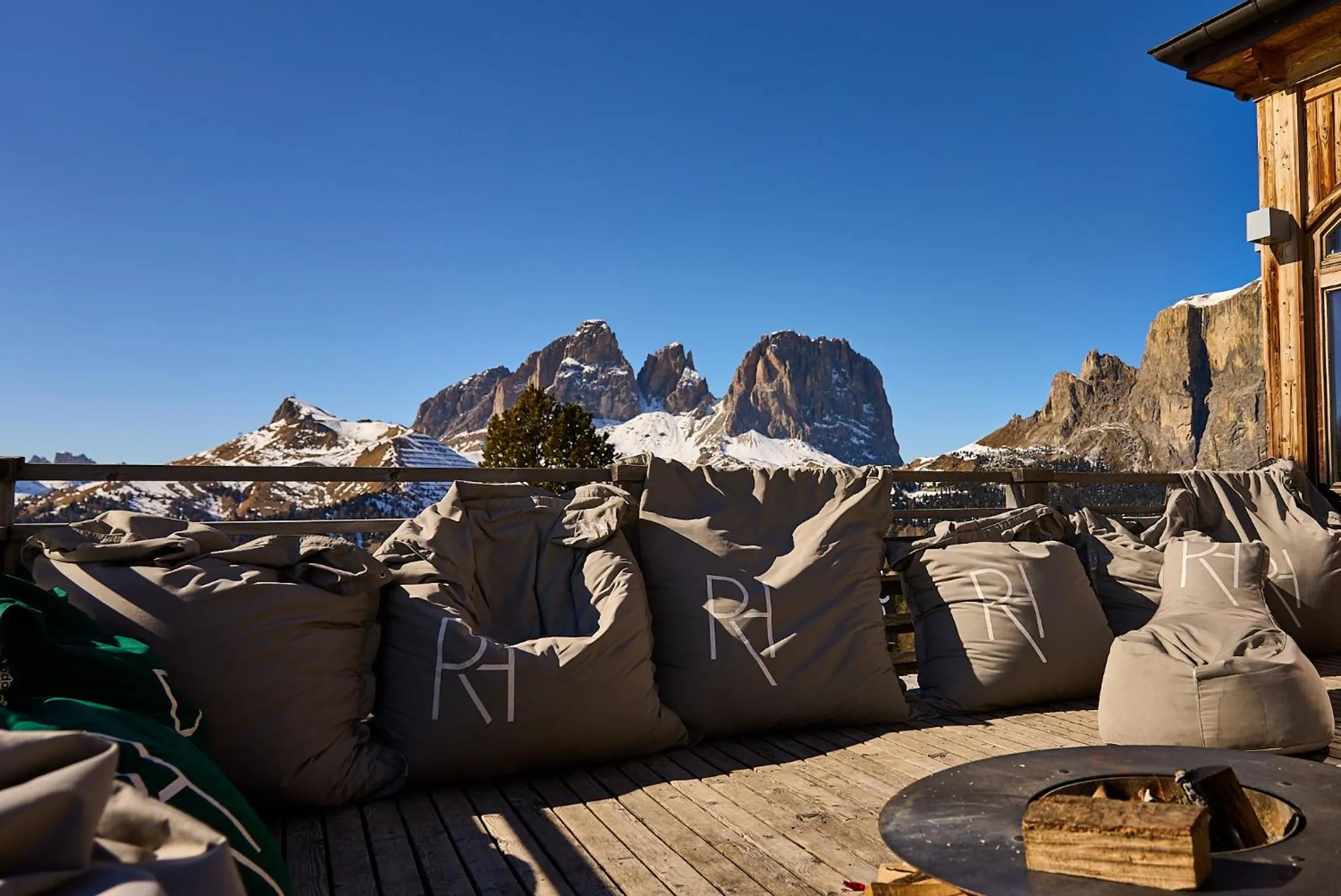 Winter in Hotel Pordoi Passo Pordoi Vegetarian Hotel