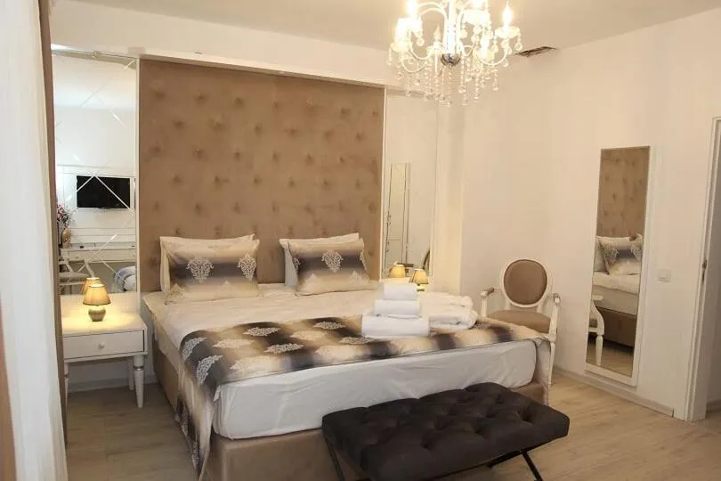 Bed in Kispet Deluxe Hotels&Suites