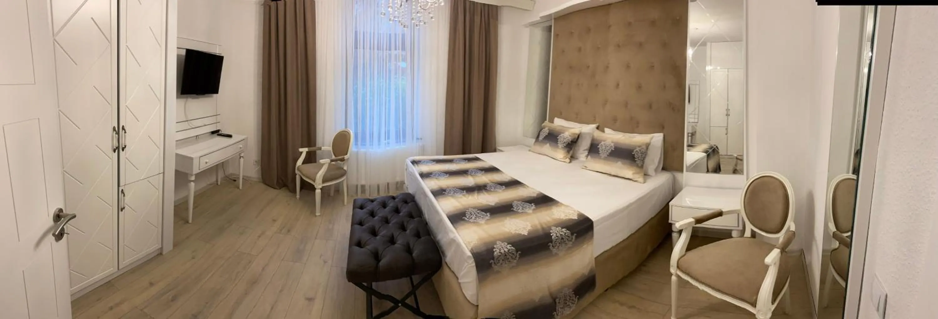 Bed in Kispet Deluxe Hotels&Suites