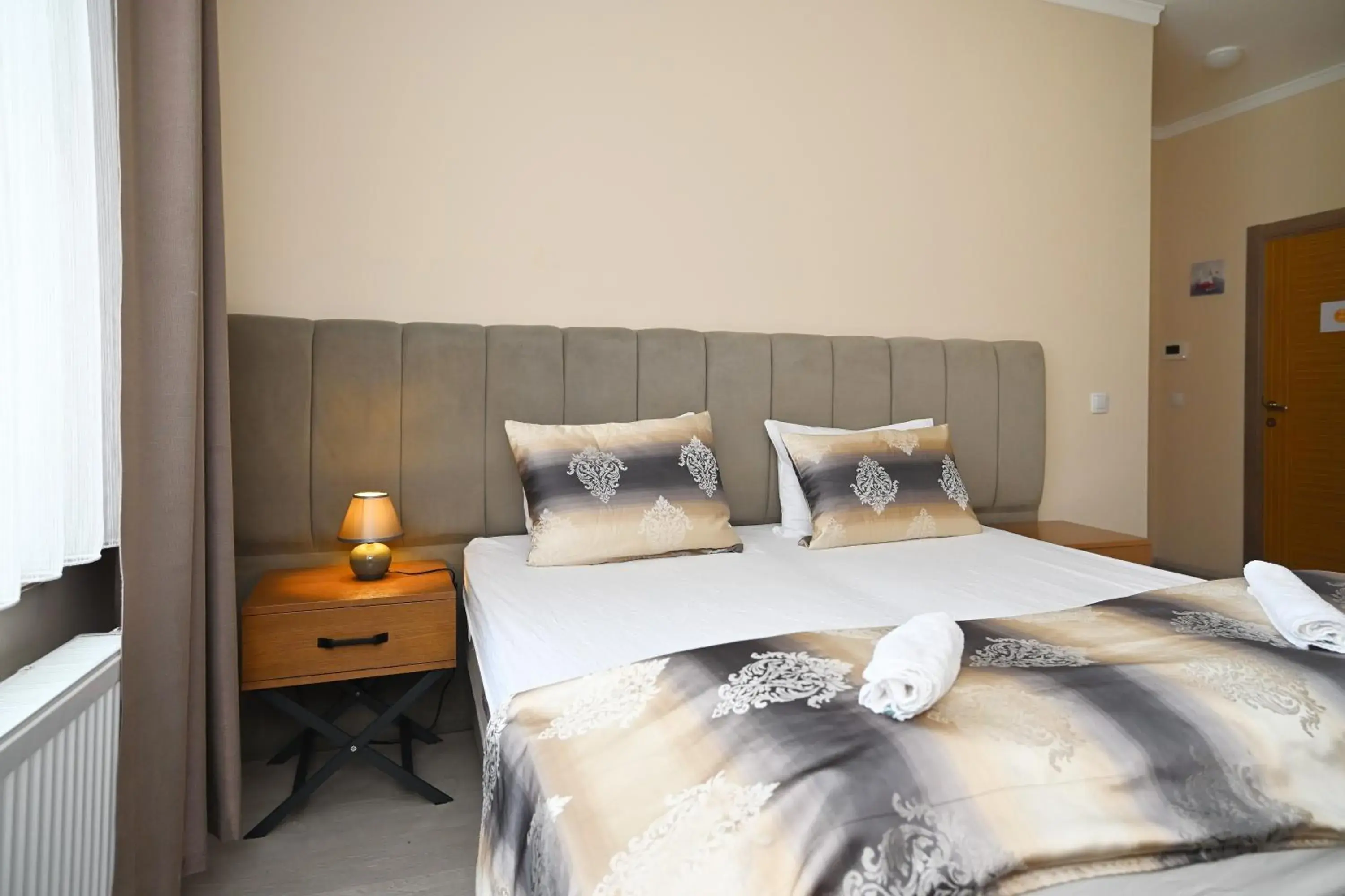 Deluxe Single Room in Kispet Deluxe Hotels&Suites Deluxe Single Room in Kispet Deluxe Hotels&Suites