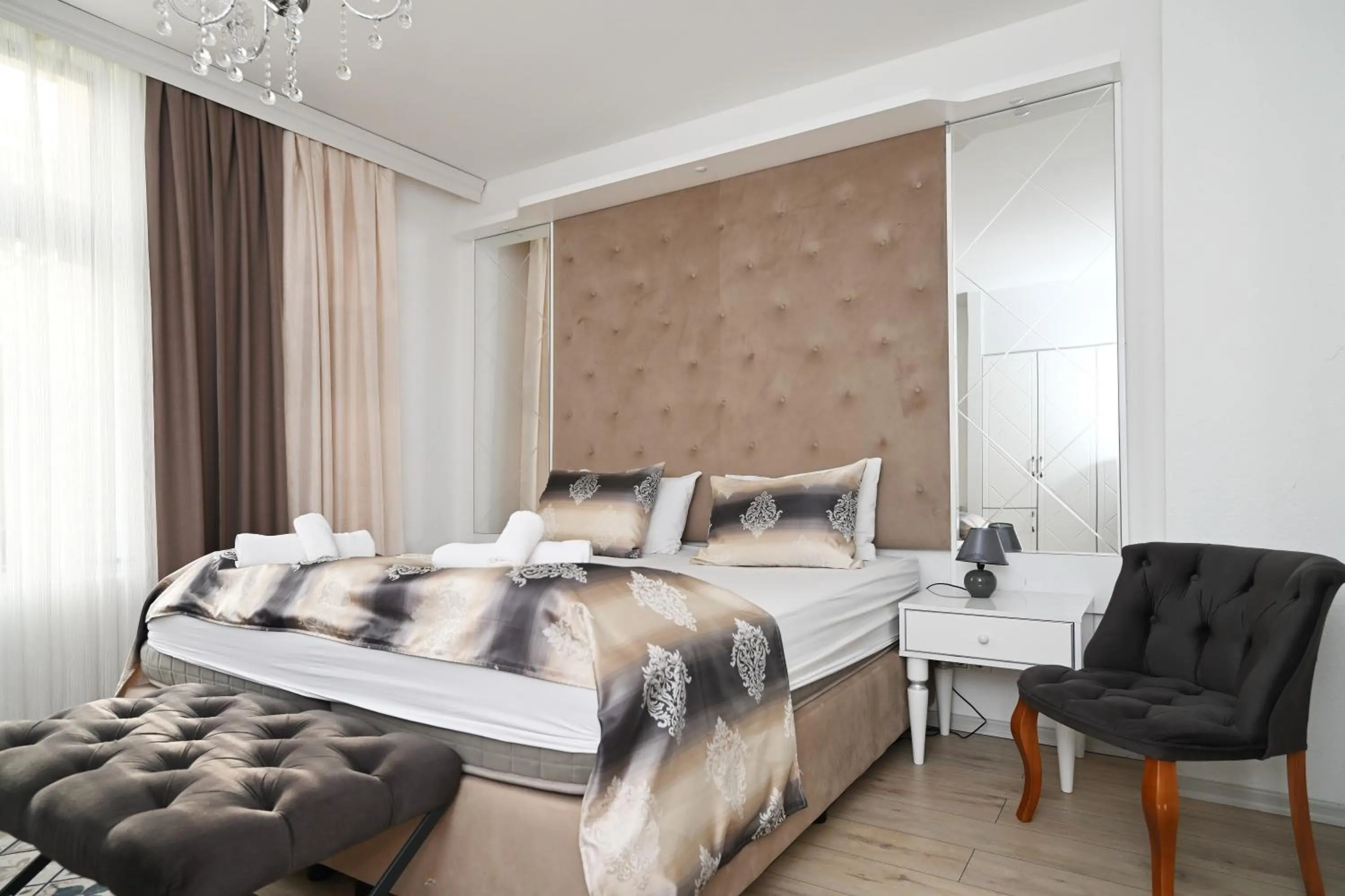 Bed in Kispet Deluxe Hotels&Suites