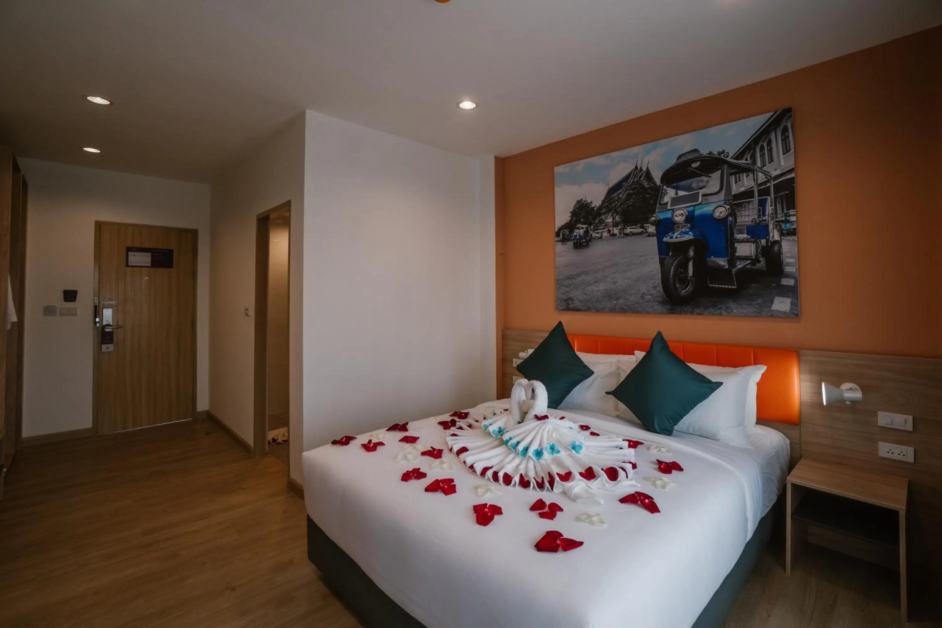 Bed in The Iconic Hotel Don Mueang Airport