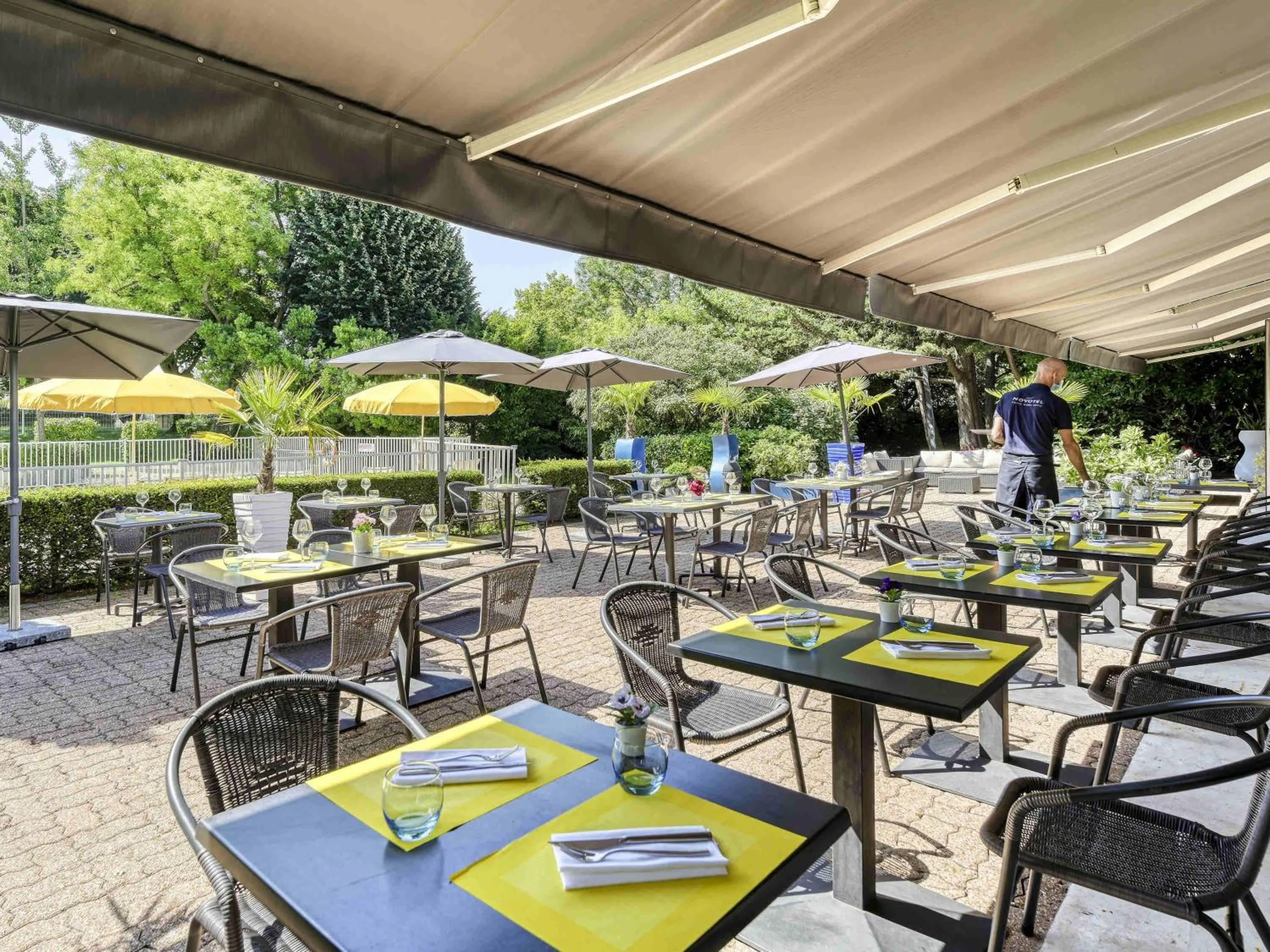 Restaurant/places to eat in Novotel Paris Nord Expo Aulnay