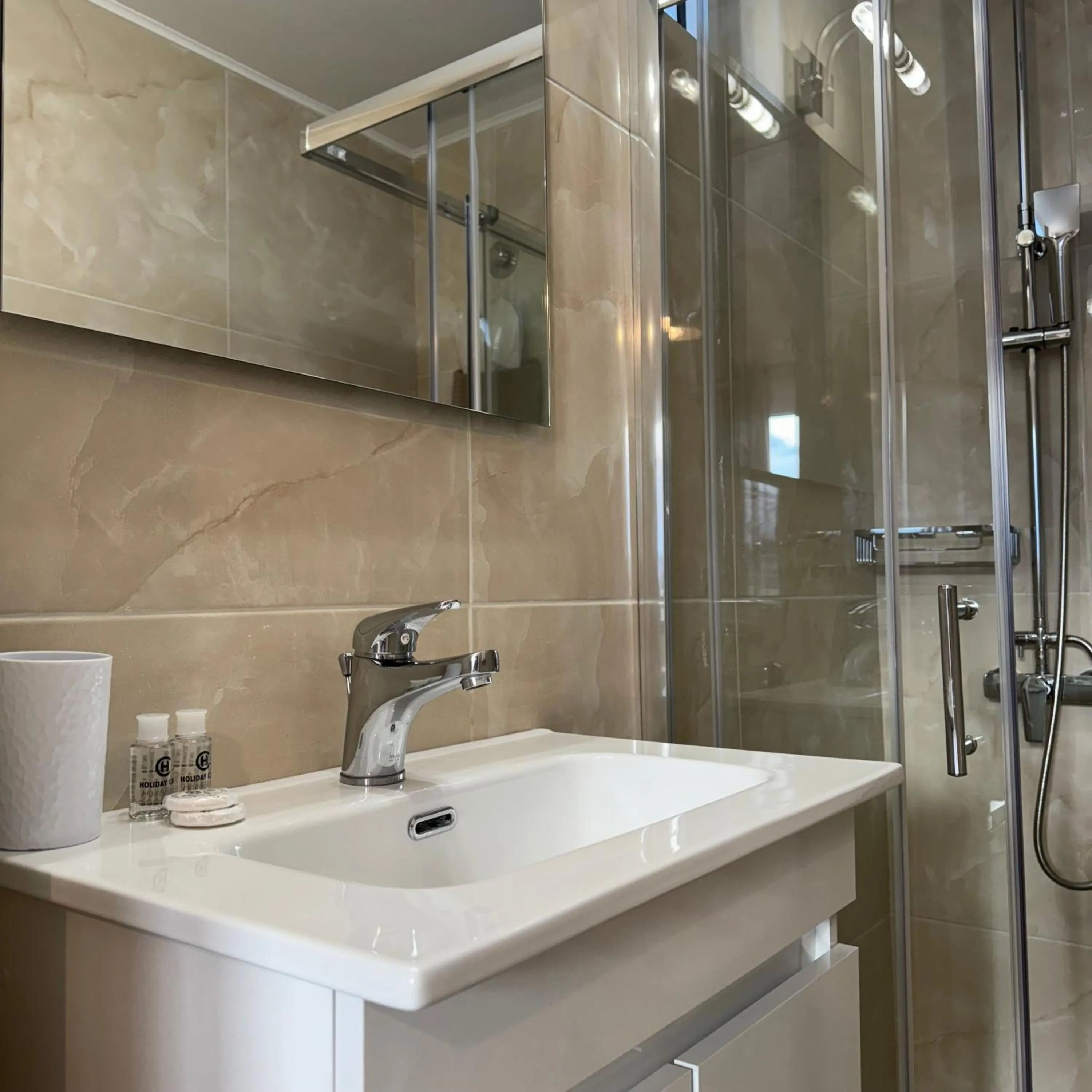 Bathroom in Vasilios Marinos Rooms