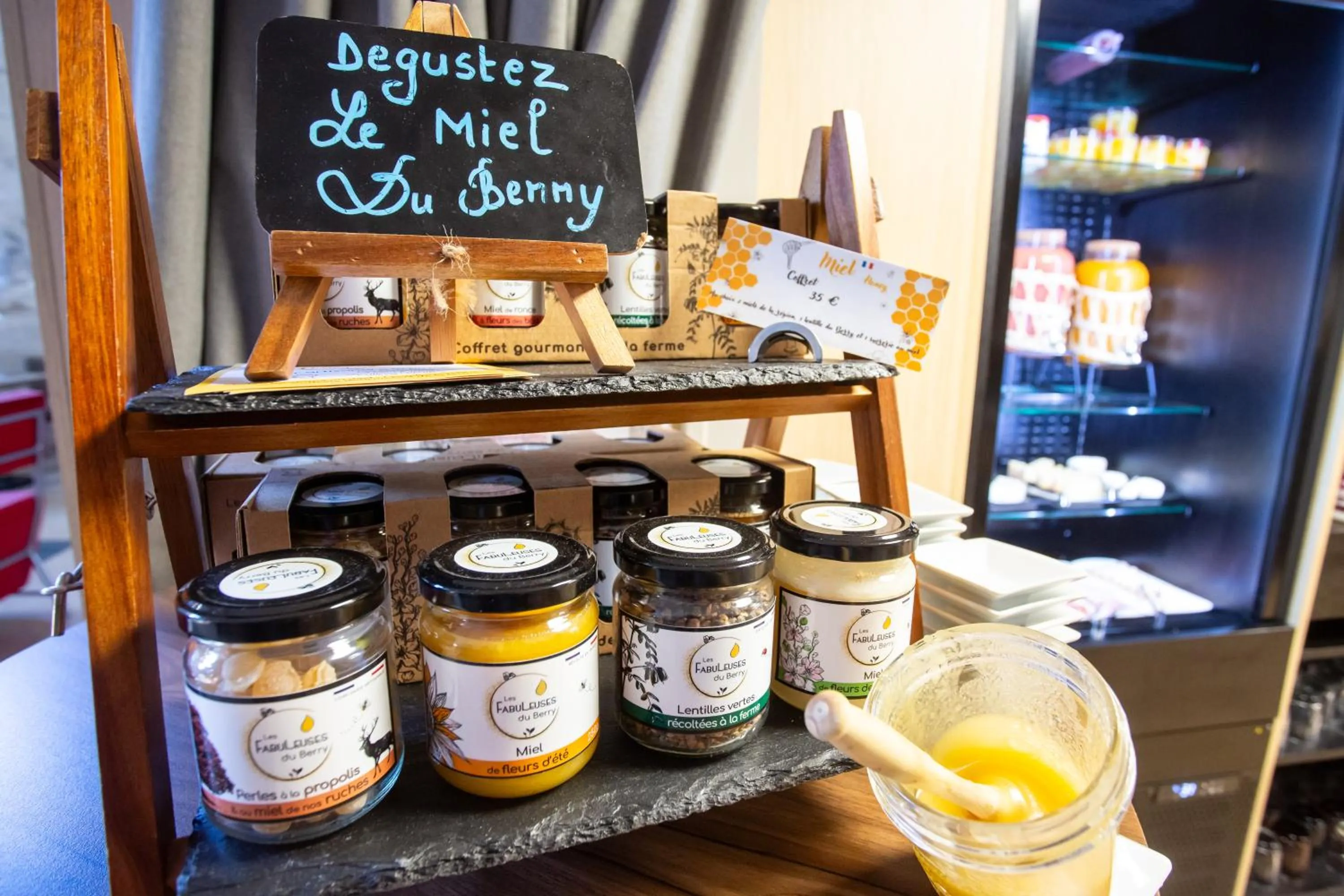 Breakfast in Hotel De Bourbon Grand Hotel Mercure Bourges