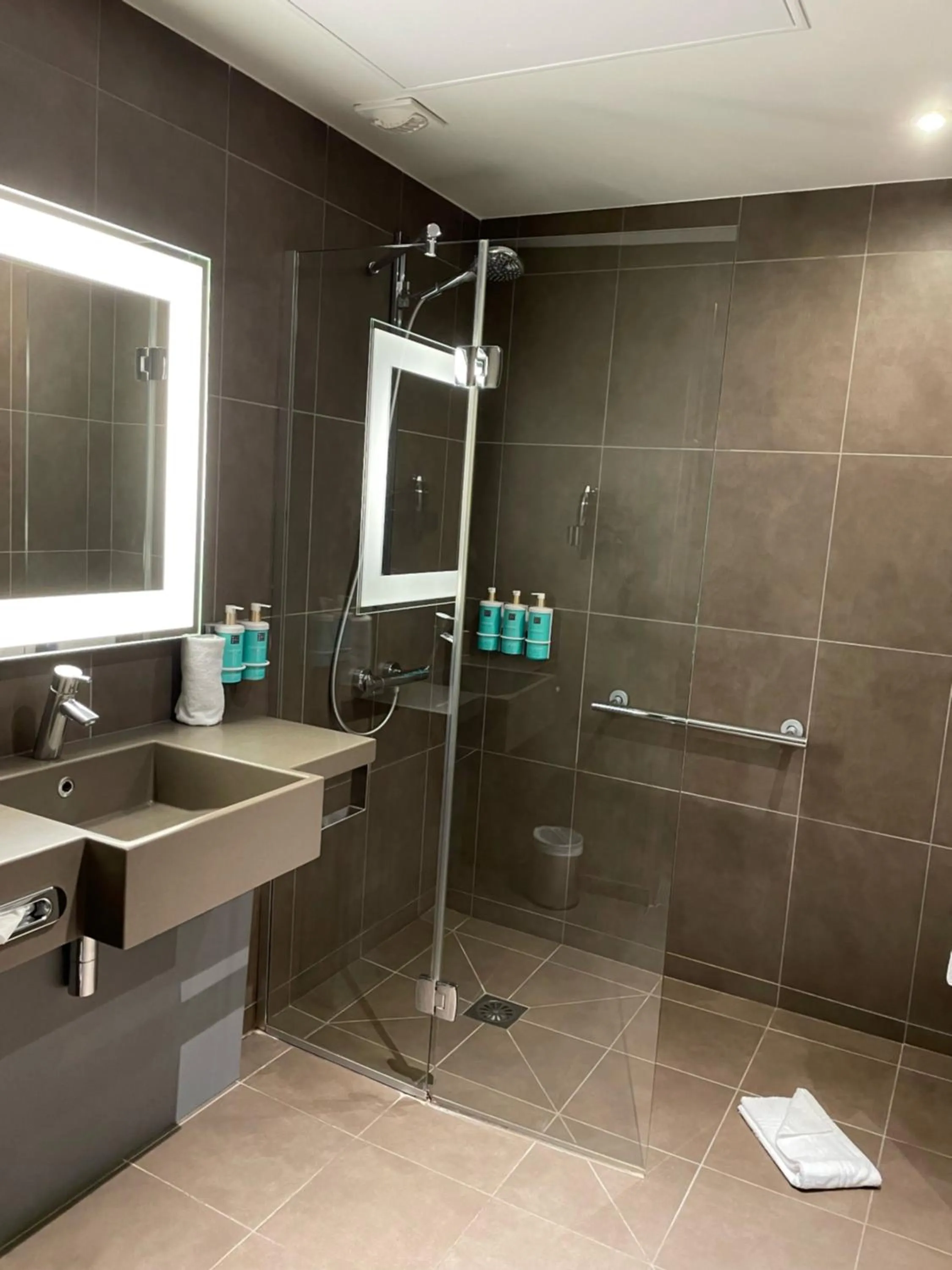 Bedroom in Novotel Fontainebleau Ury