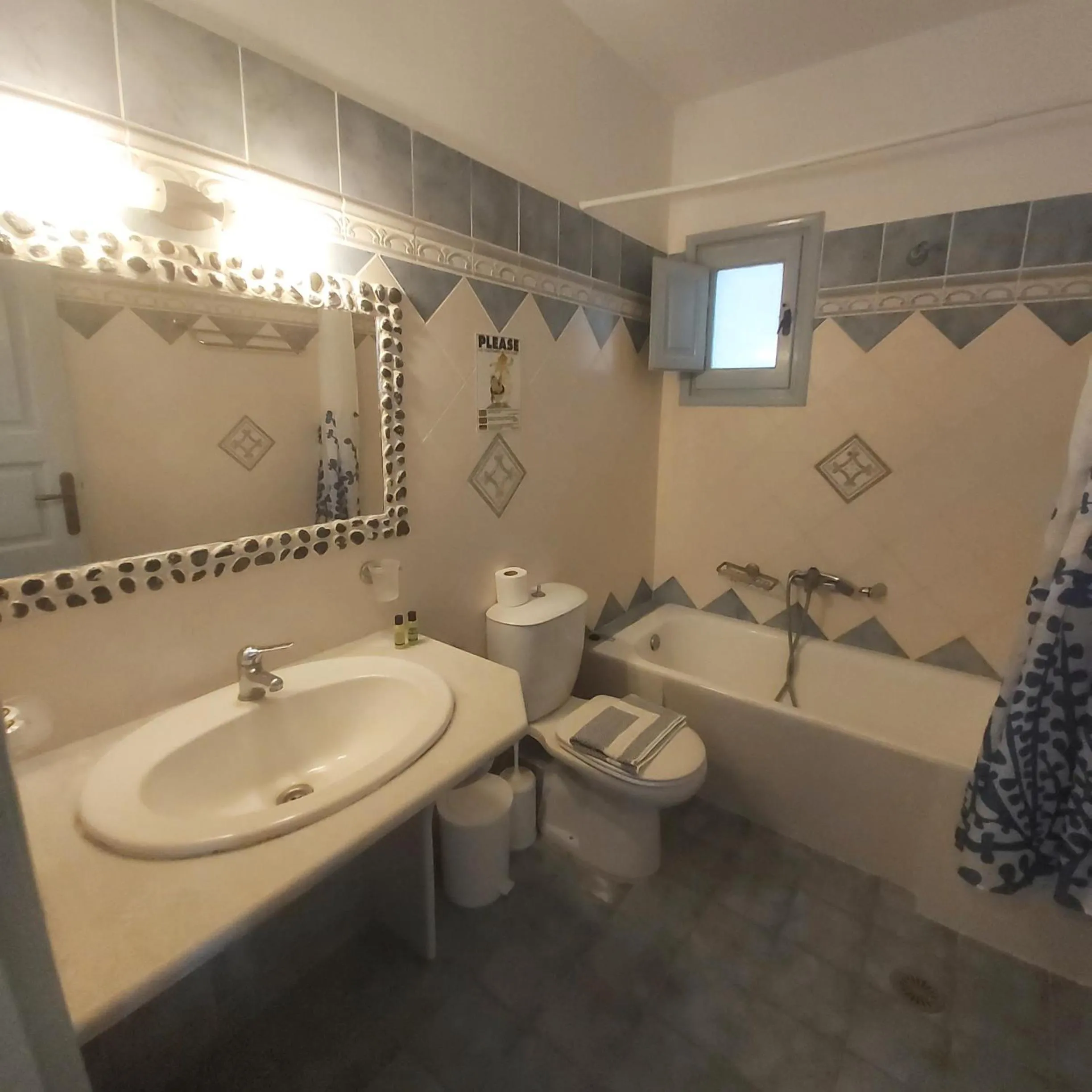 Bathroom in Joy Beach Ηotel