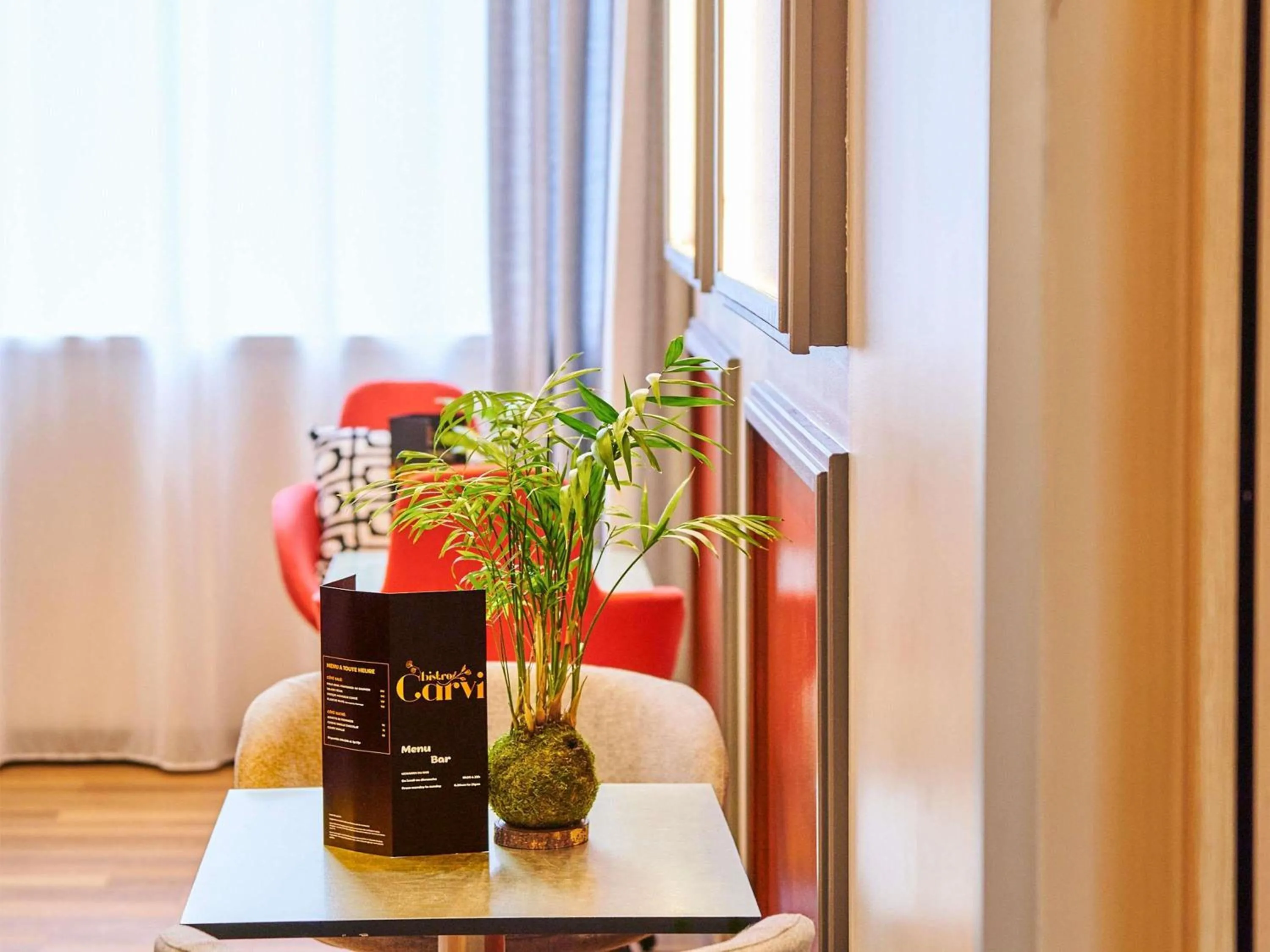 Lounge or bar in Novotel Paris 17