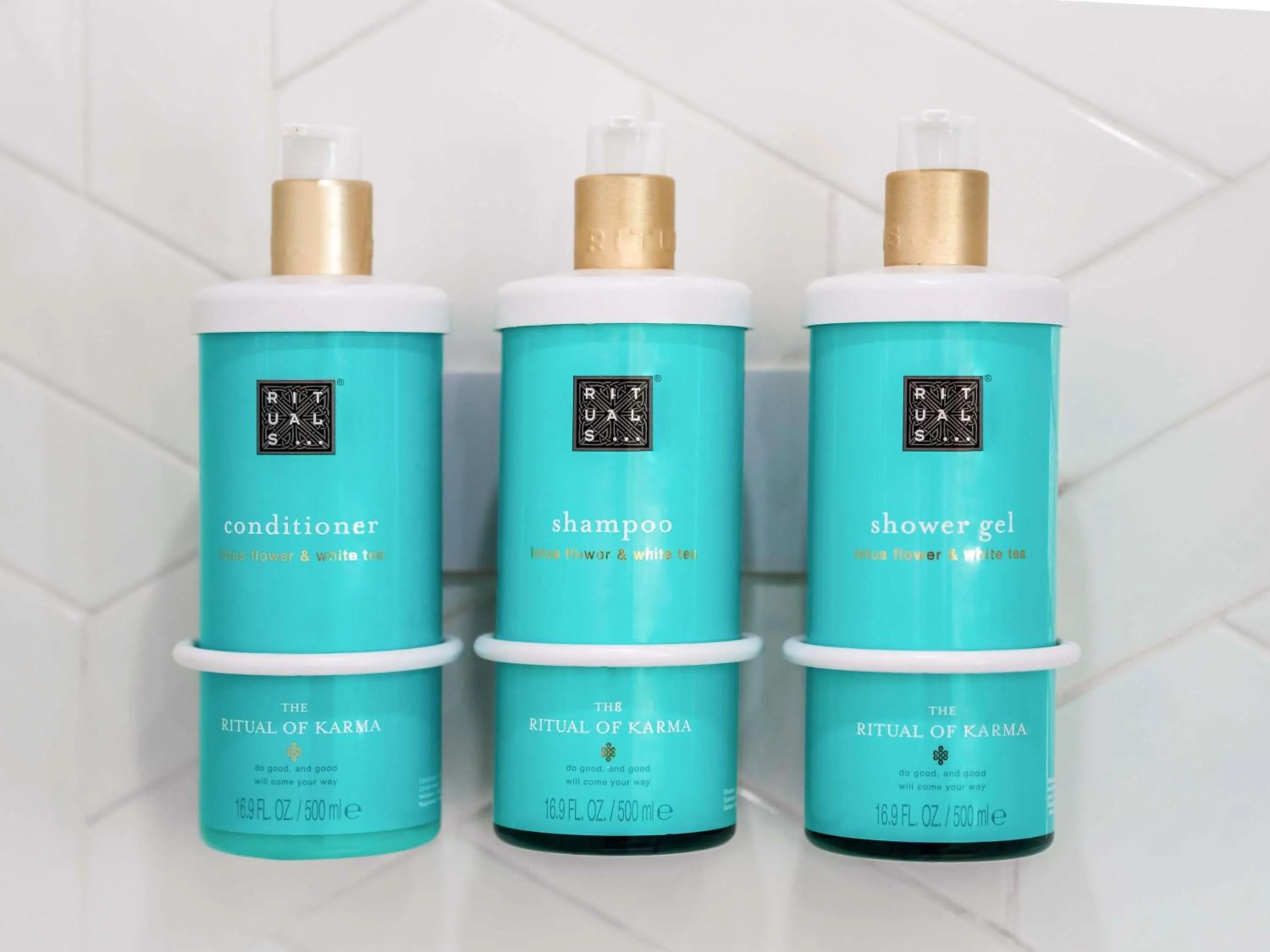 Photo of the whole room in Novotel Paris 17