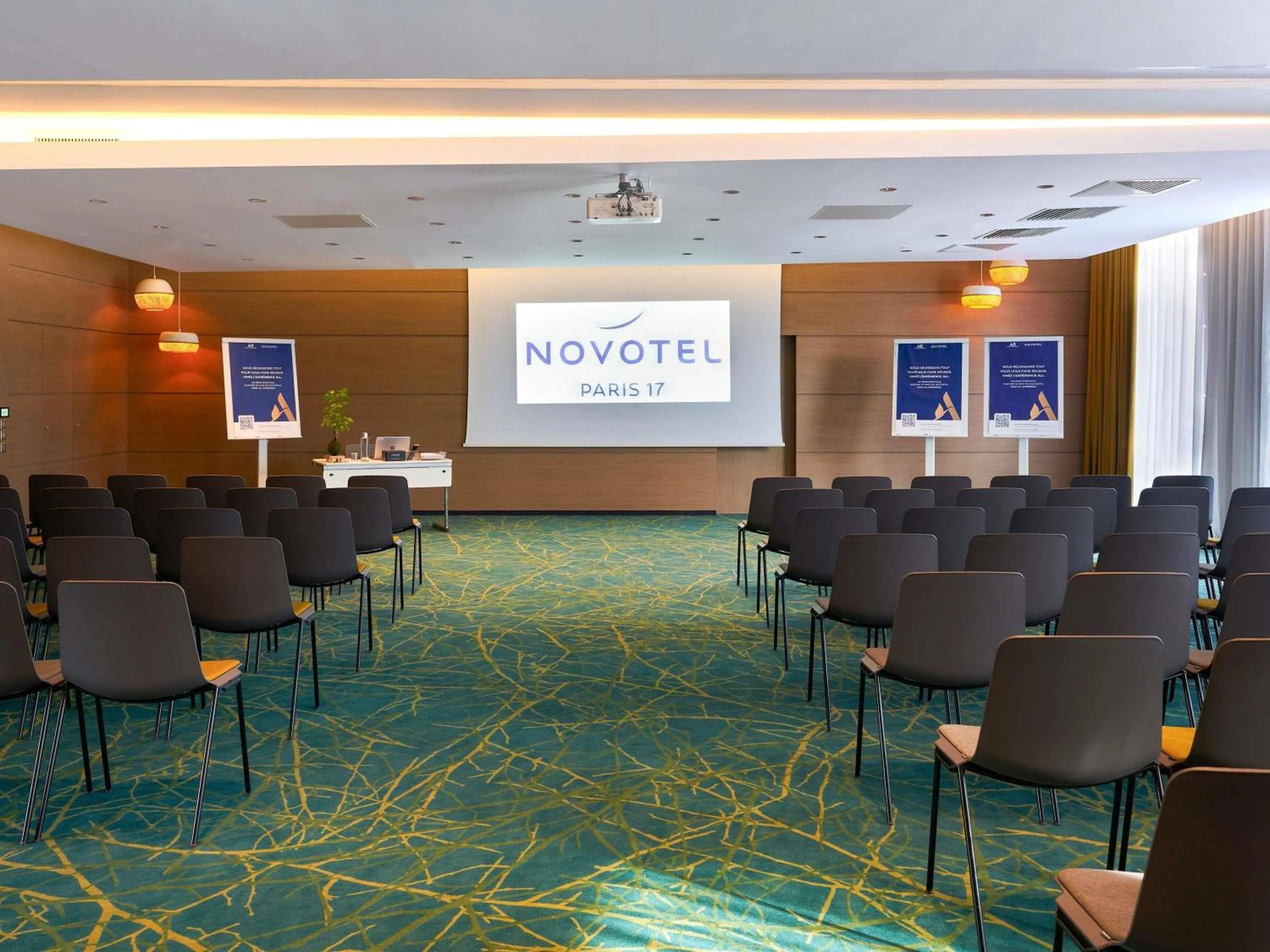 Meeting/conference room in Novotel Paris 17