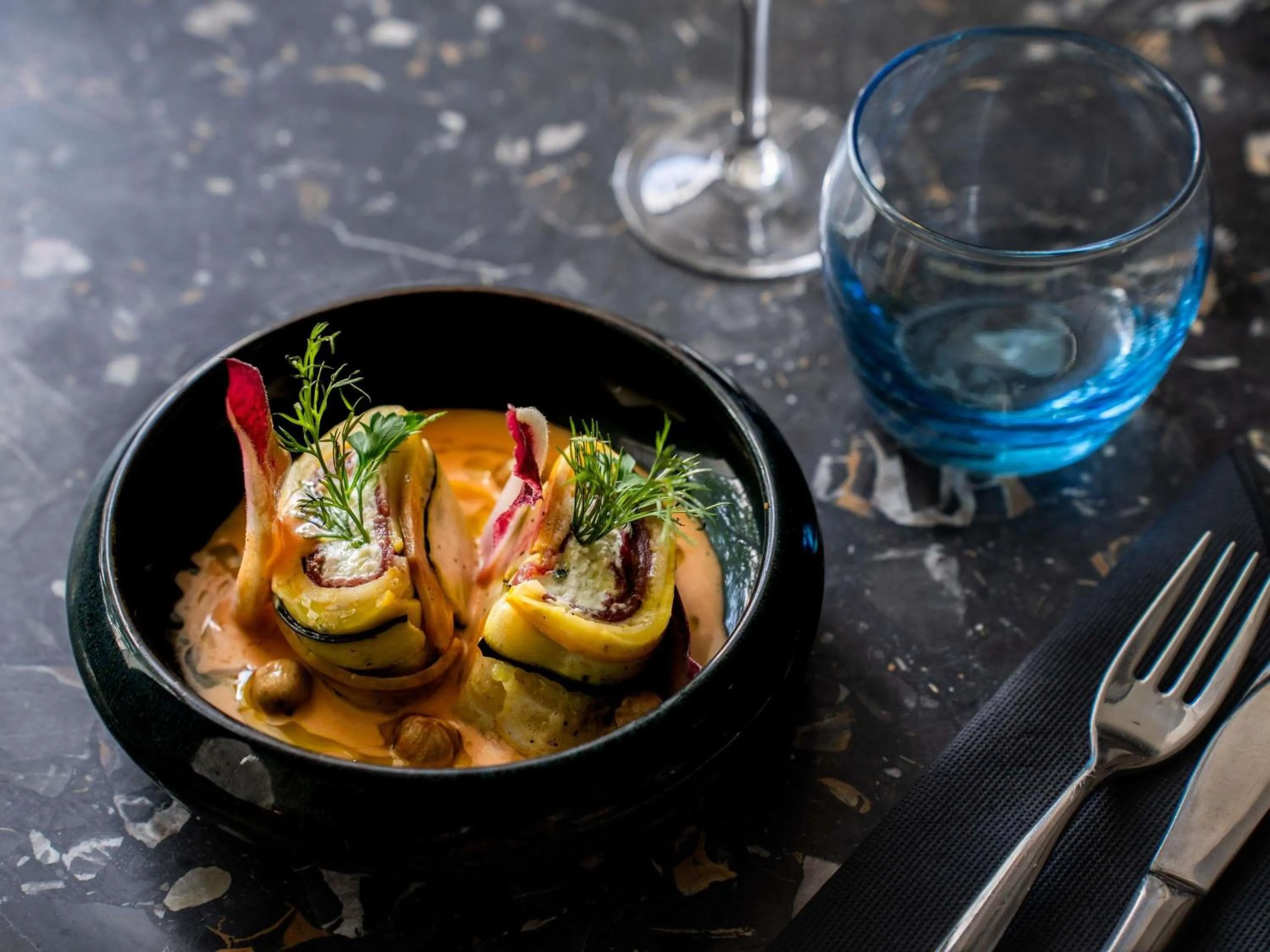 Restaurant/places to eat in Novotel Paris 17