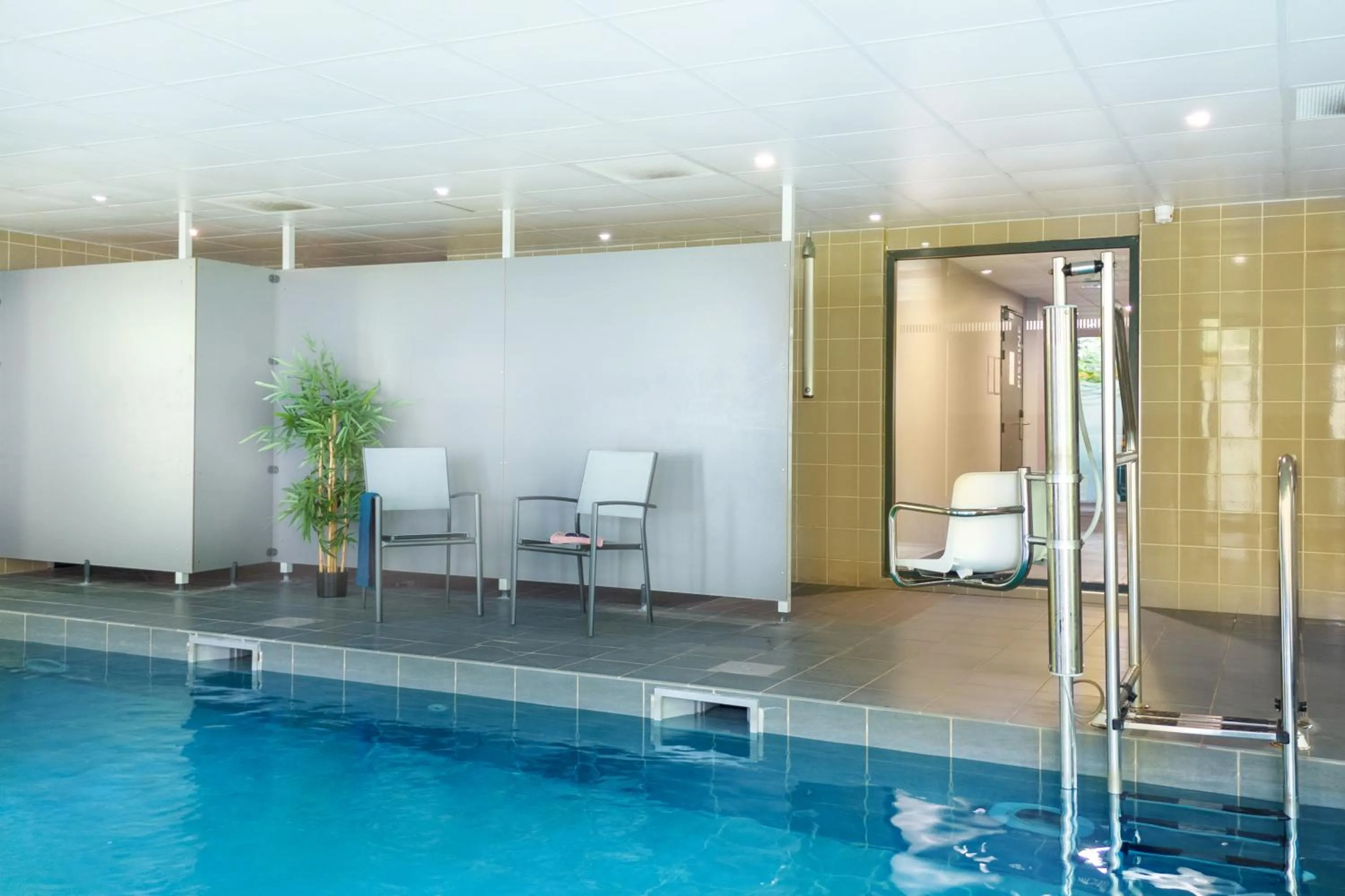 Swimming pool in Nemea Appart Hotel Grand Cœur Nancy Centre