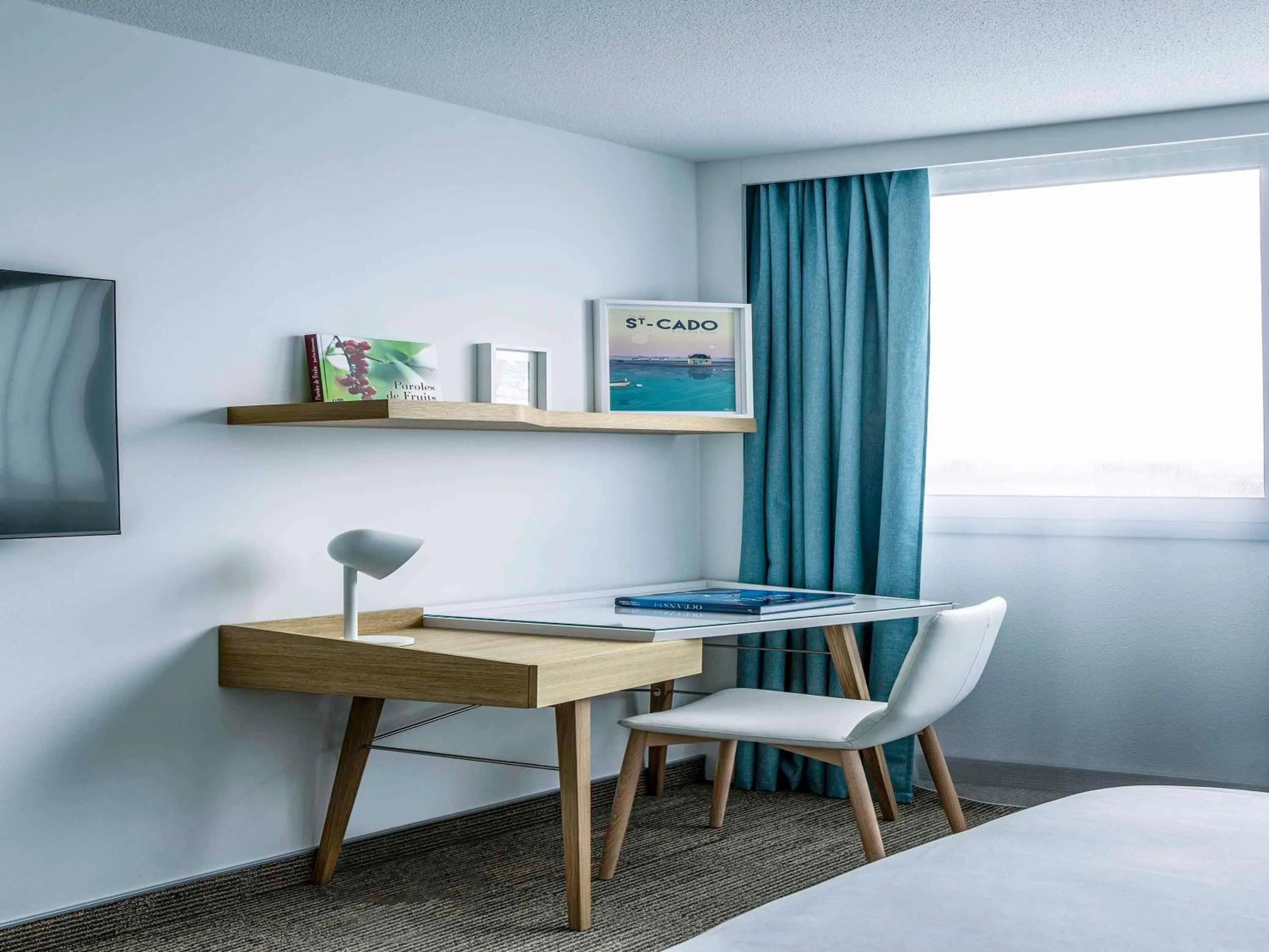 Bedroom in Mercure Vannes Le Port