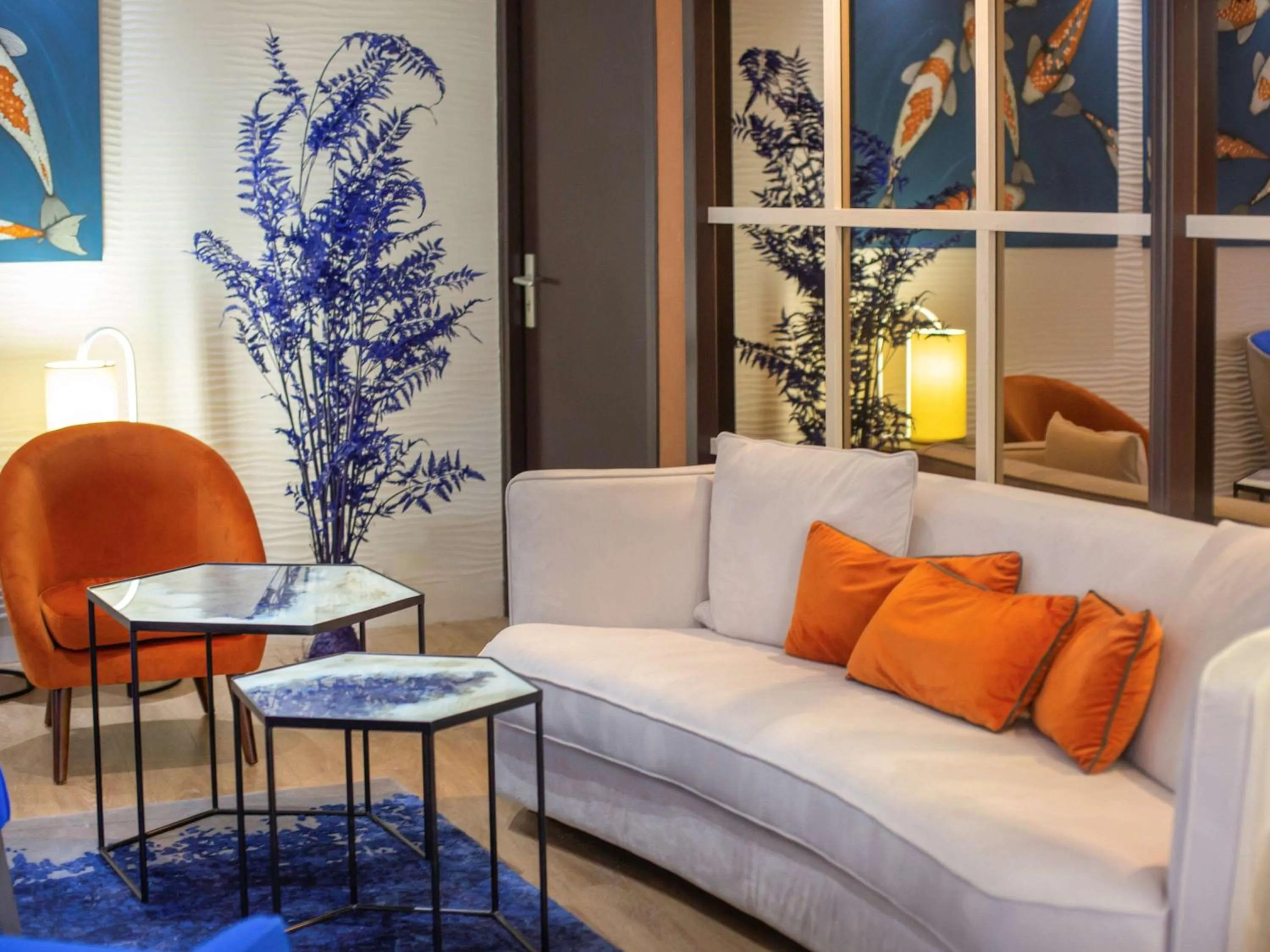 Lounge or bar in Mercure Vannes Le Port