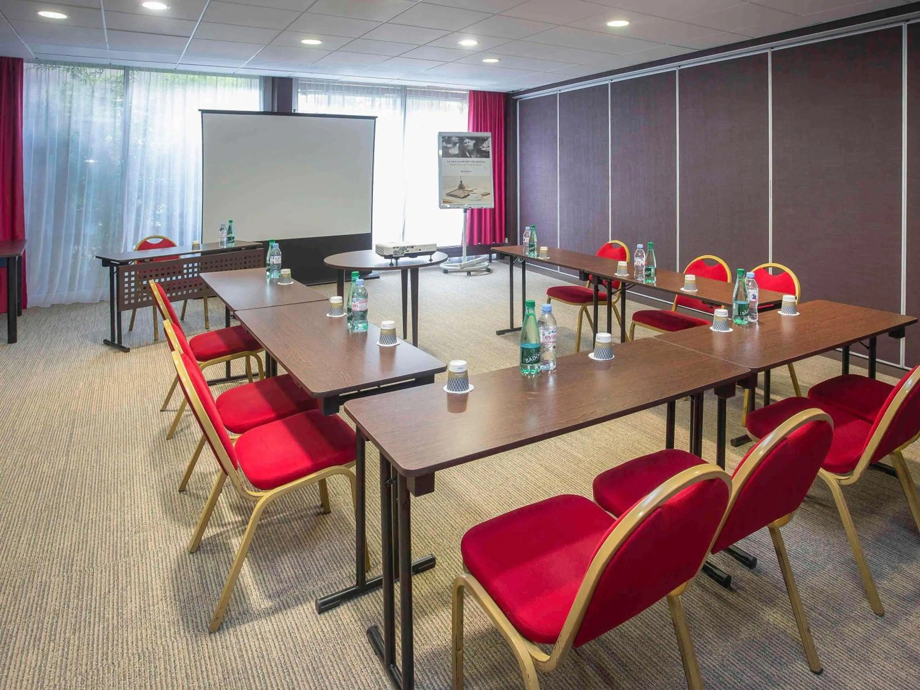Meeting/conference room in Mercure Vannes Le Port