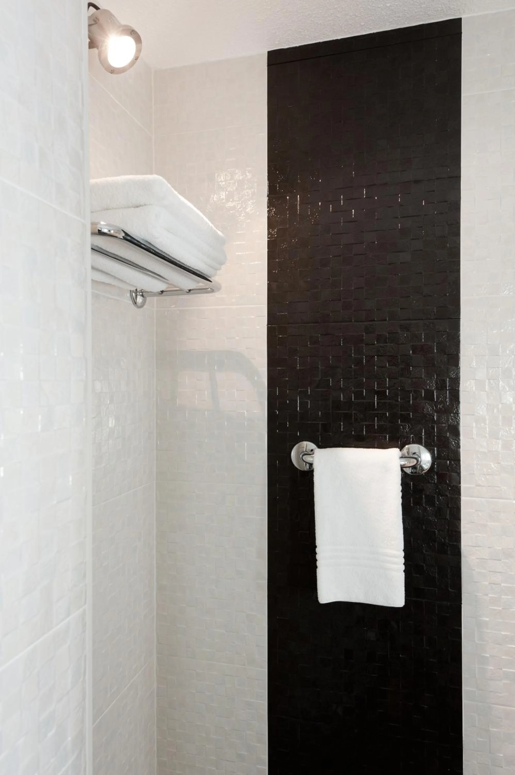 Bathroom in Mercure Vannes Le Port