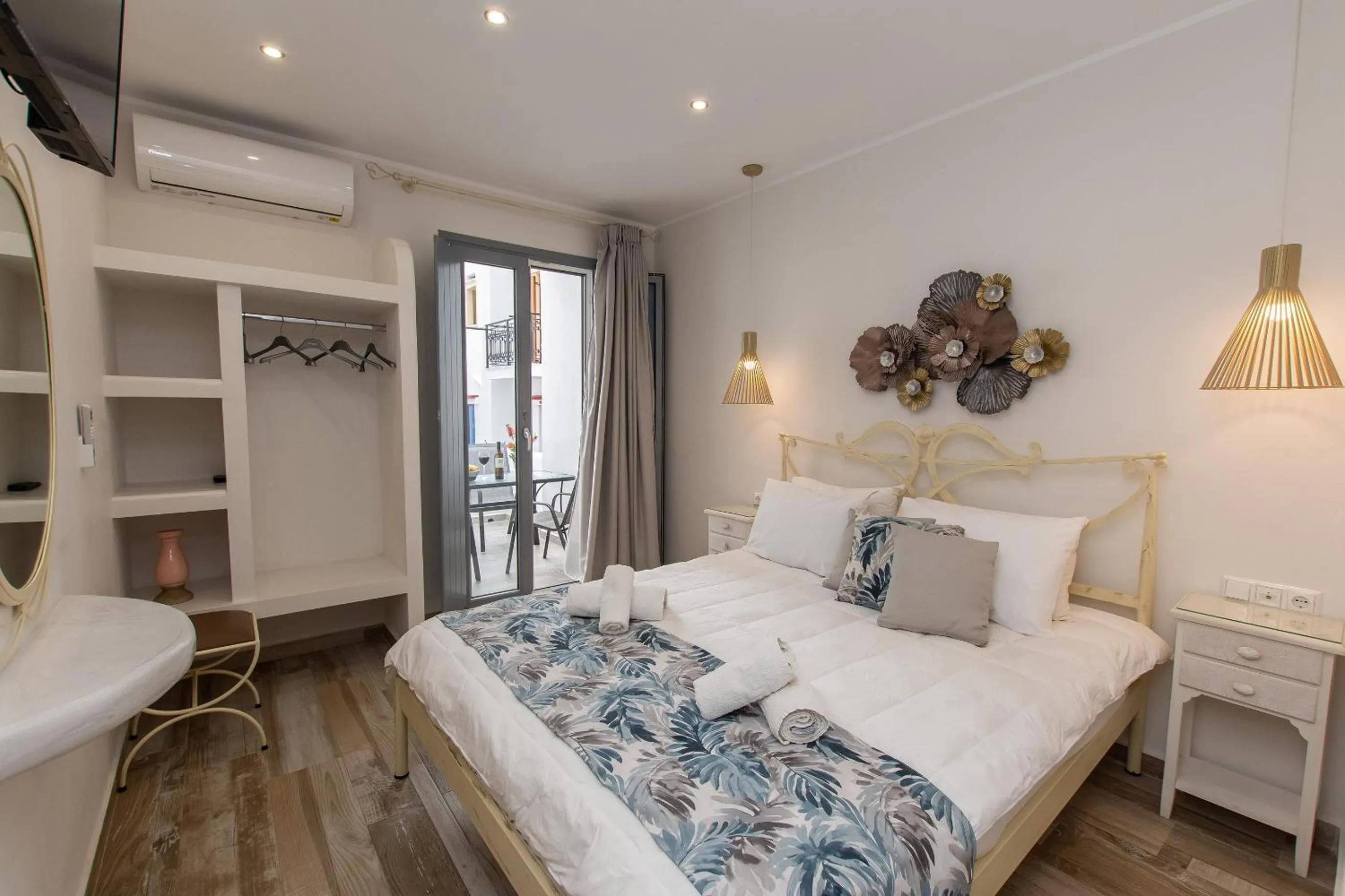 Bed in Naxos Enjoy Apartments