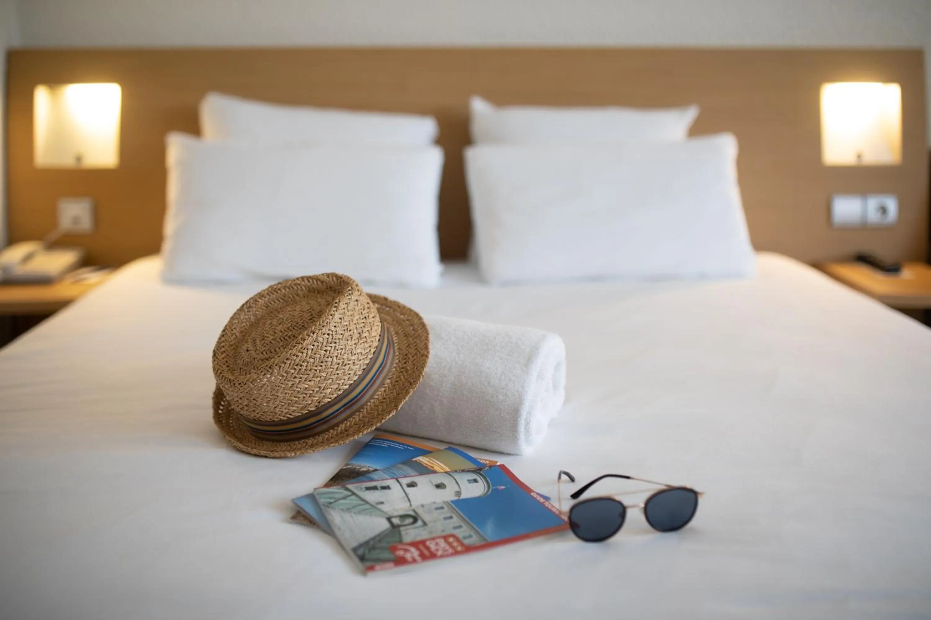 Bed in Novotel Genève Aéroport France