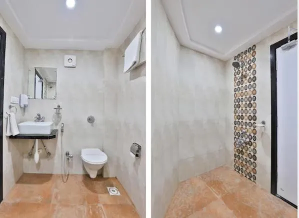 Bathroom in Hotel President