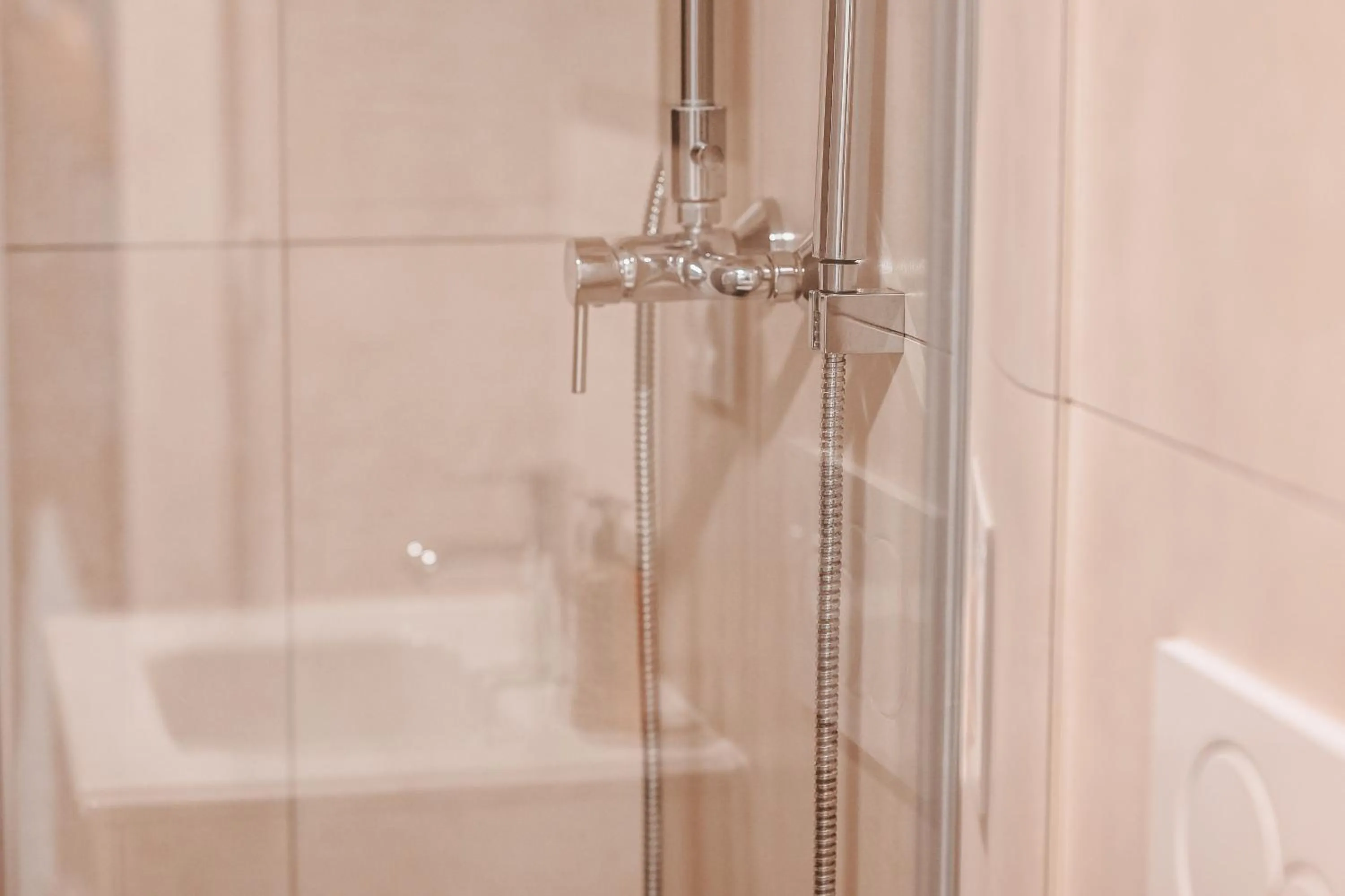 Shower in Wake Up Esch City