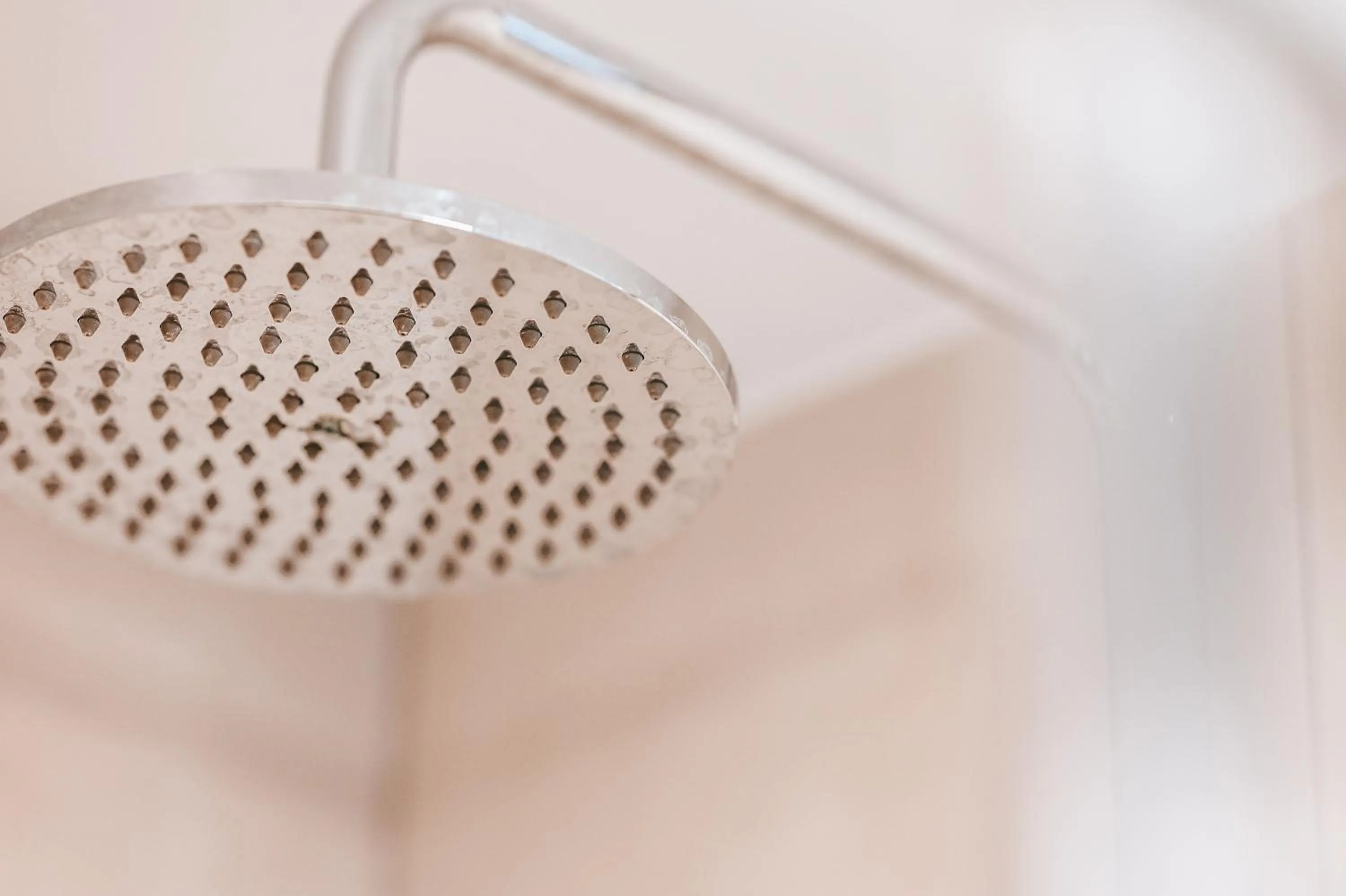 Shower in Wake Up Esch City