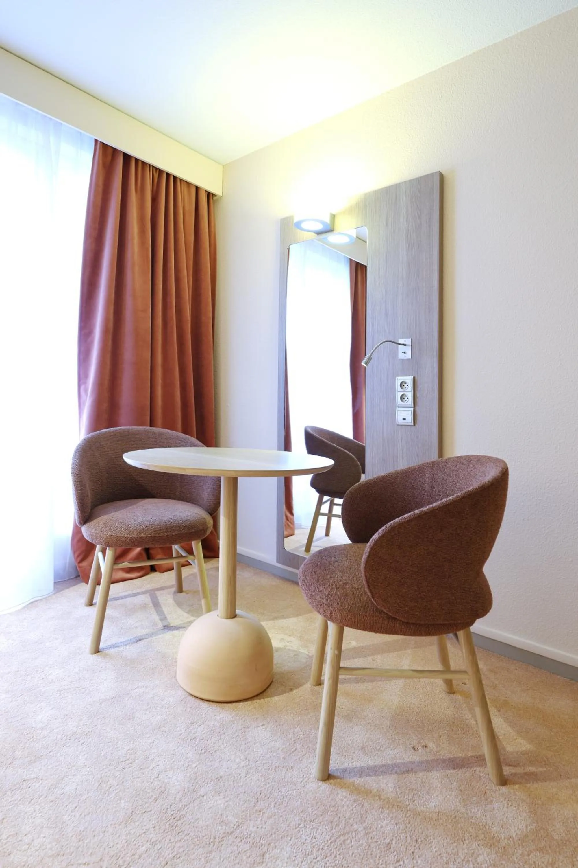 Seating area in Mercure Grenoble Centre Porte des Alpes