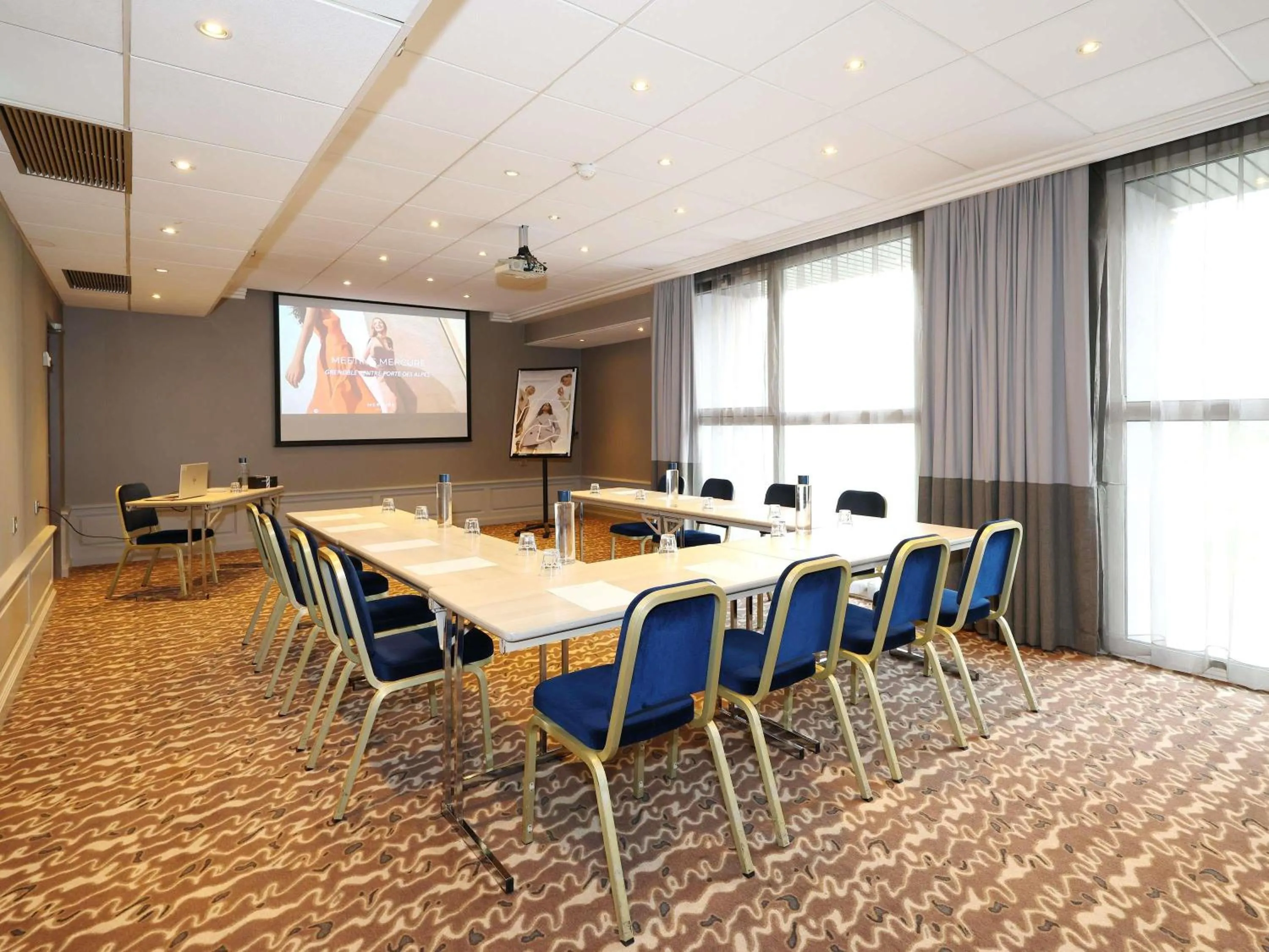 Meeting/conference room in Mercure Grenoble Centre Porte des Alpes