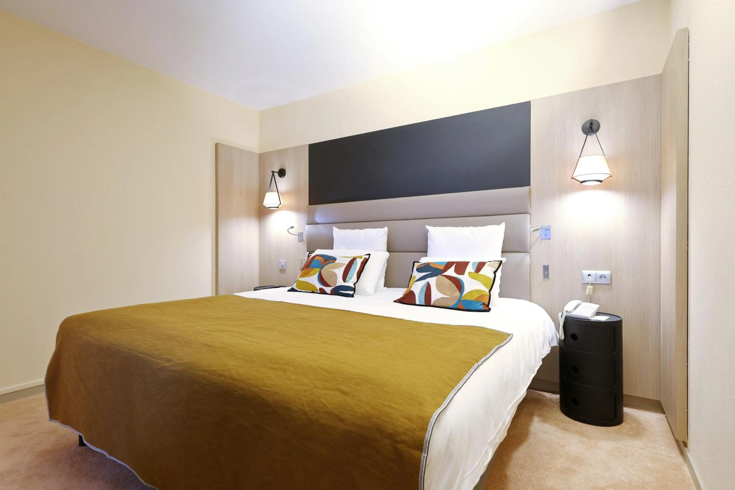 Bed in Mercure Grenoble Centre Porte des Alpes