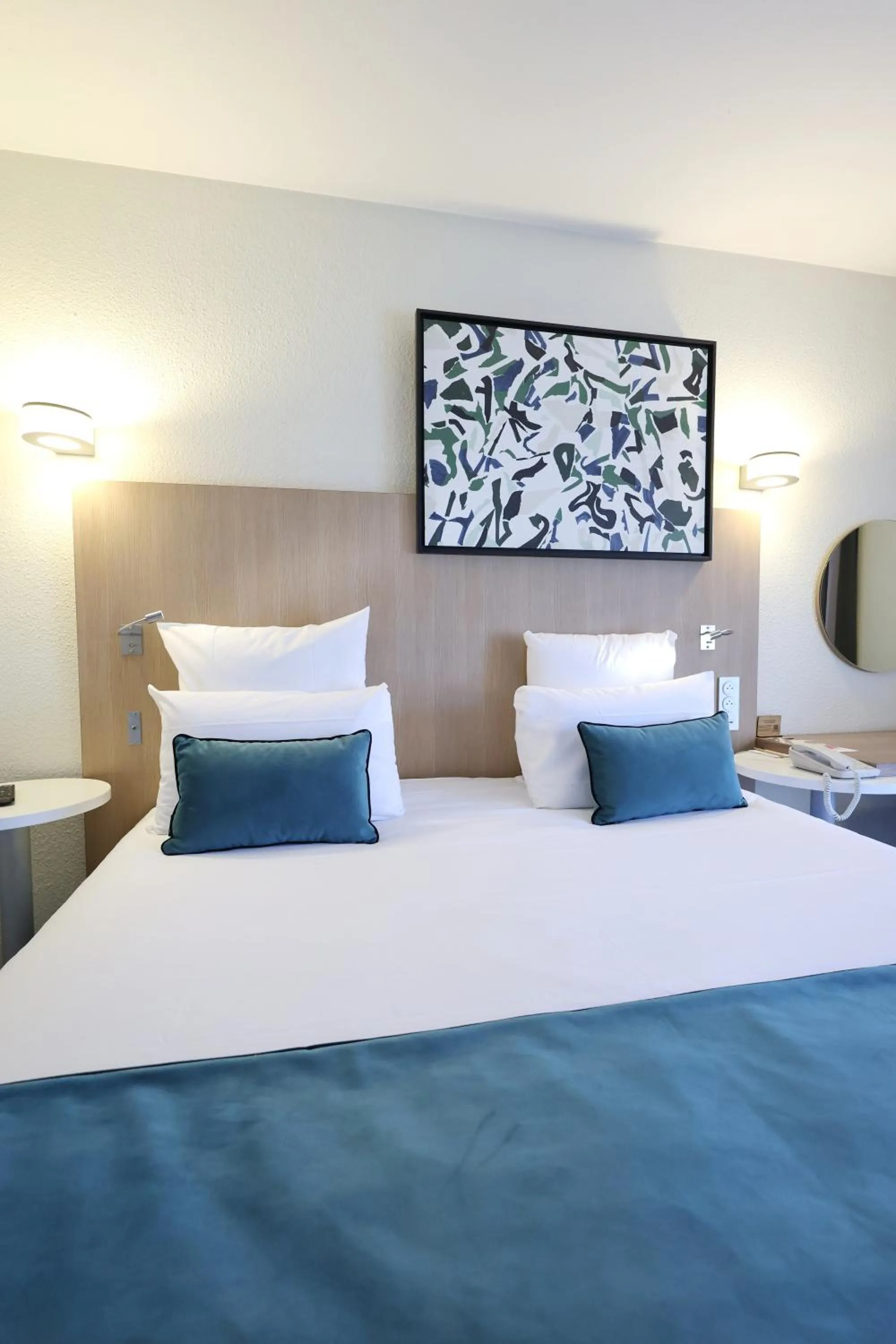 Bed in Mercure Grenoble Centre Porte des Alpes