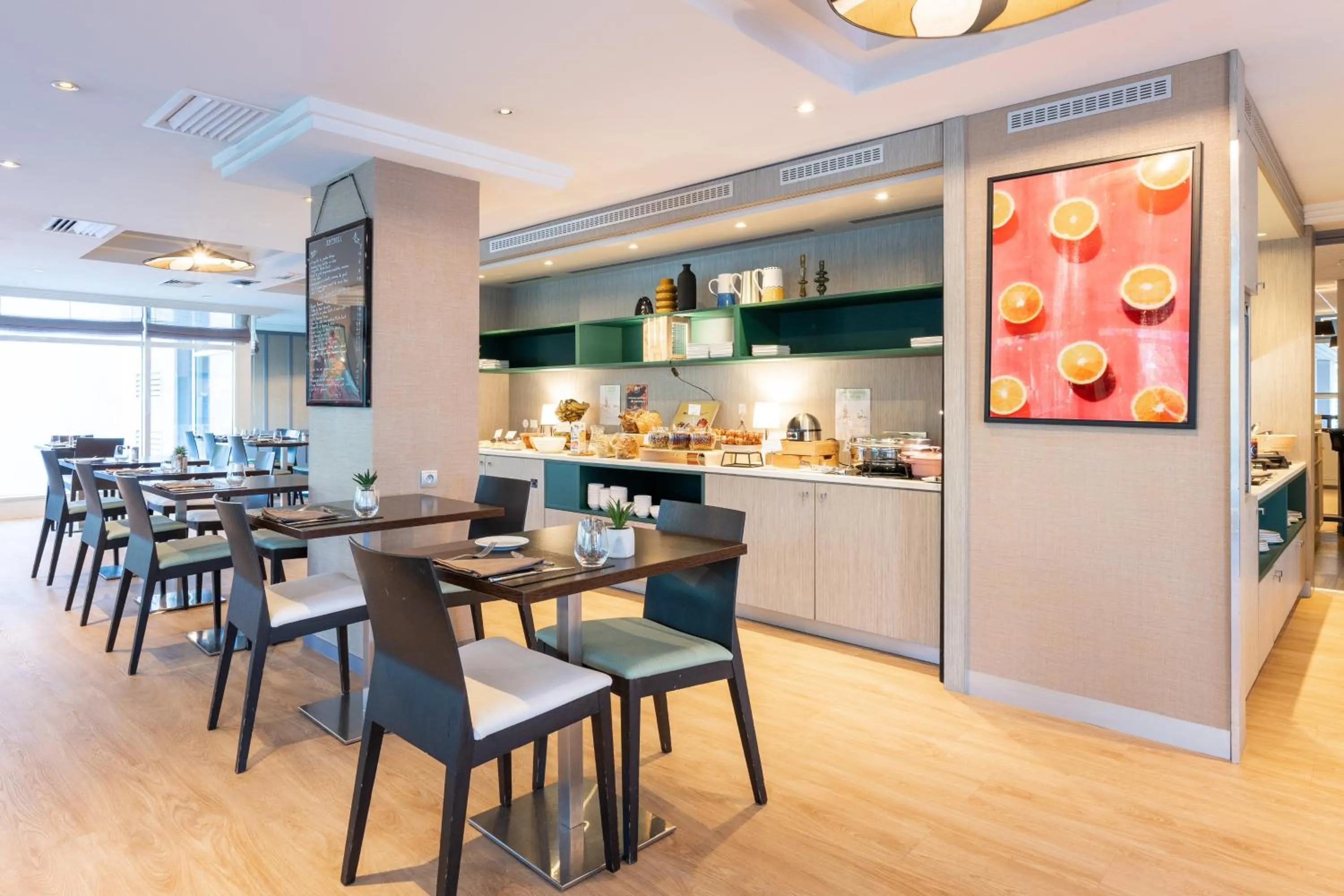 Restaurant/places to eat in Mercure Grenoble Centre Porte des Alpes