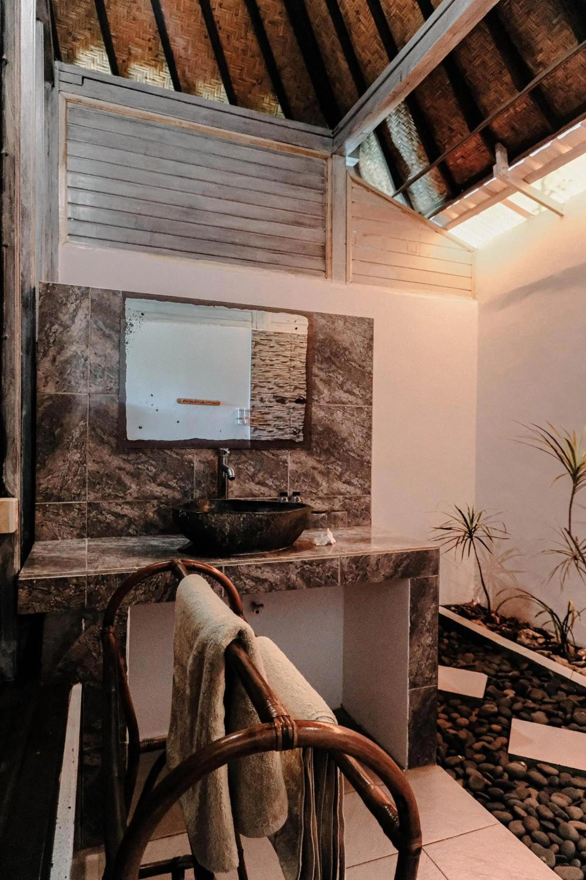 Bathroom in Abian Huts Dream Beach Lembongan