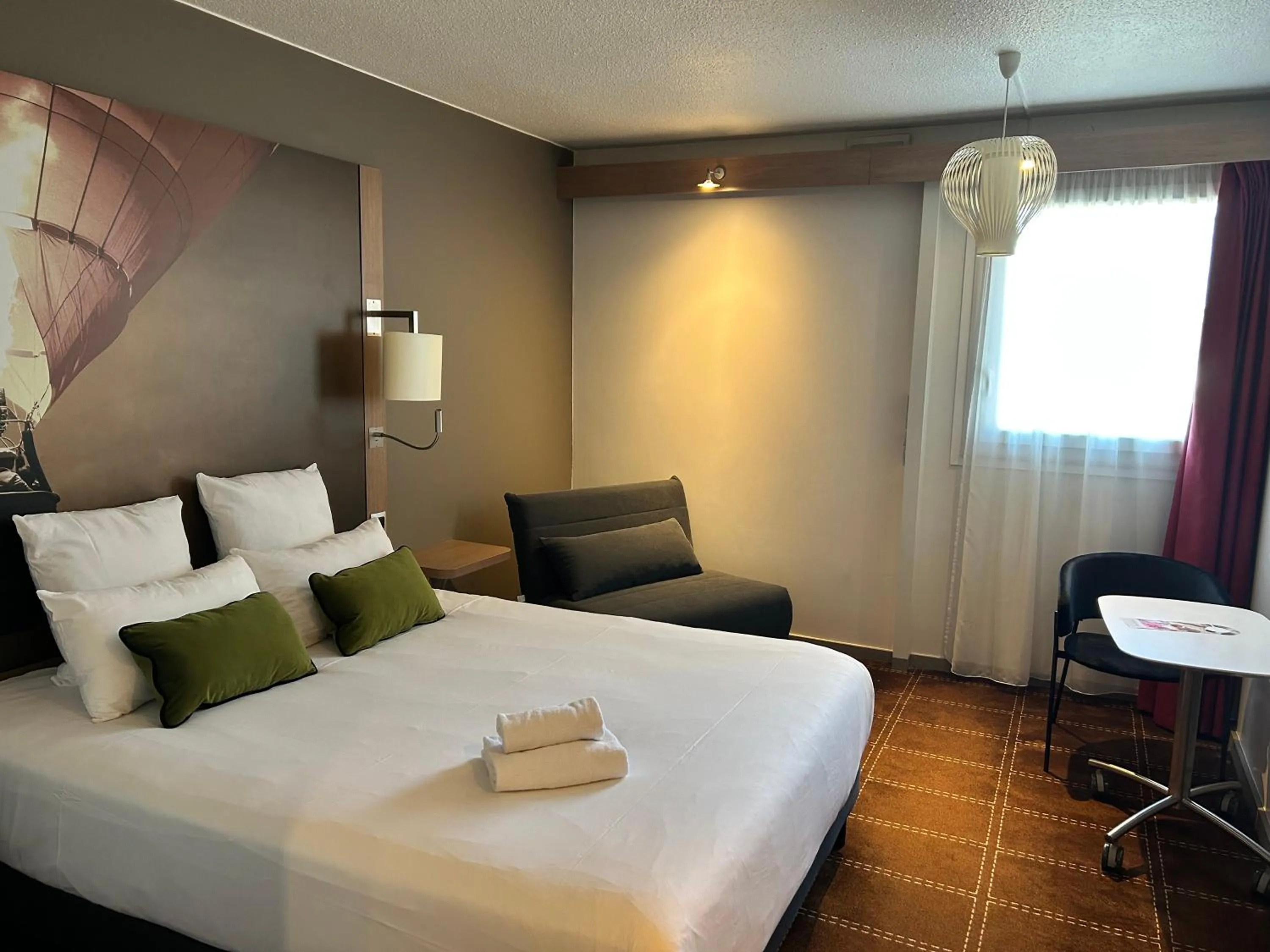 Bed in Mercure Vienne Sud Chanas