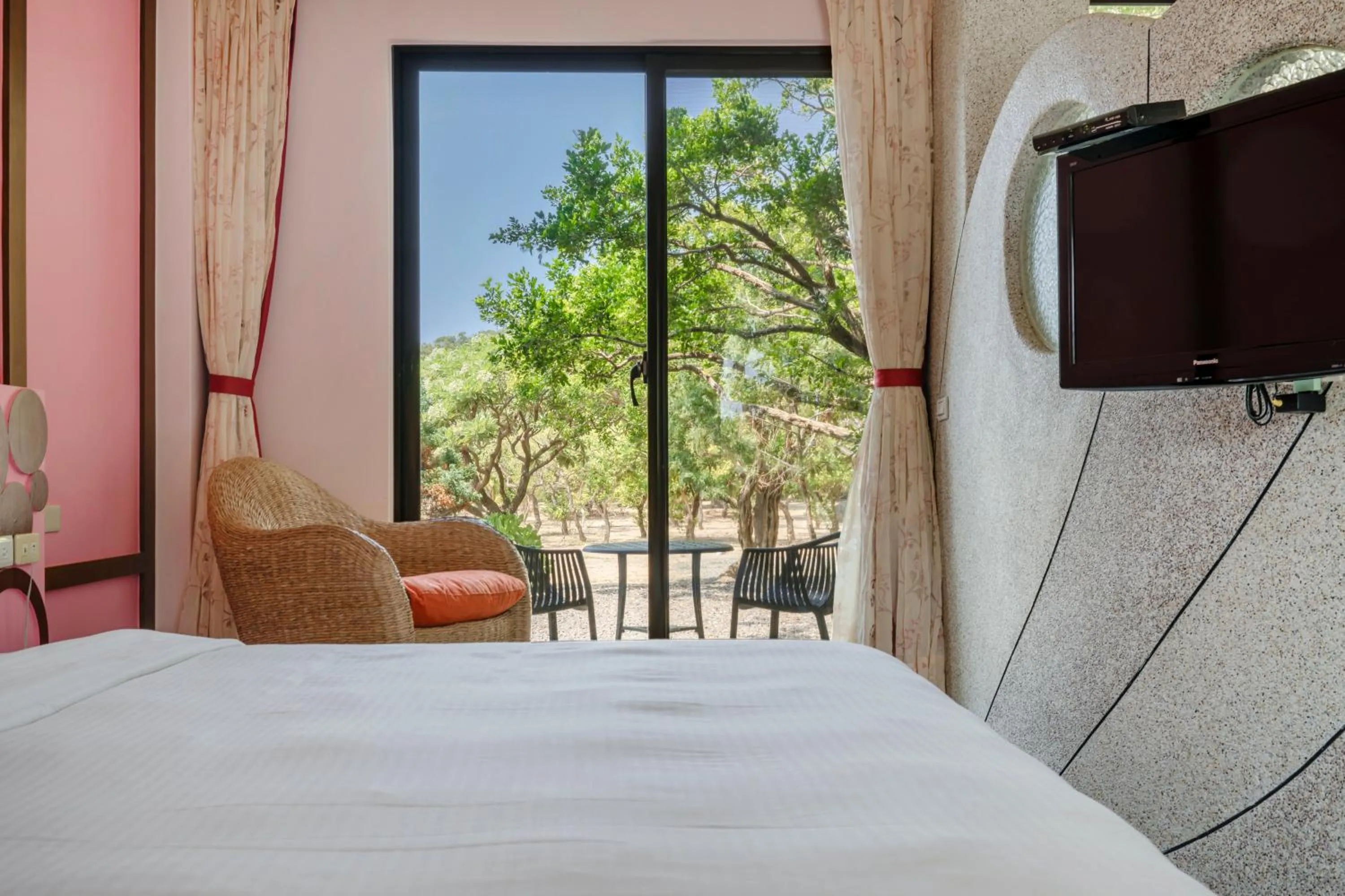 View (from property/room), Bed in Southern Sun Homestay North