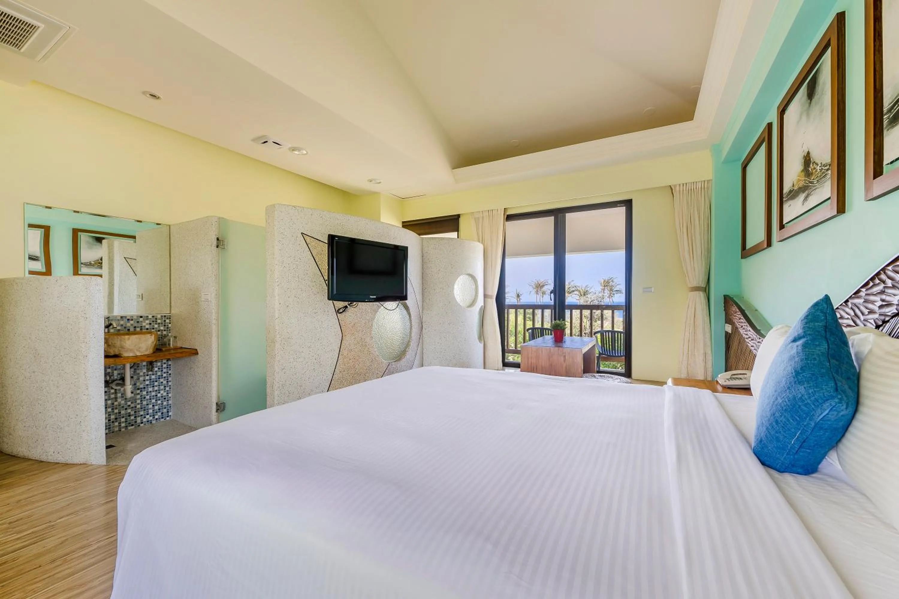 Bed in Southern Sun Homestay North