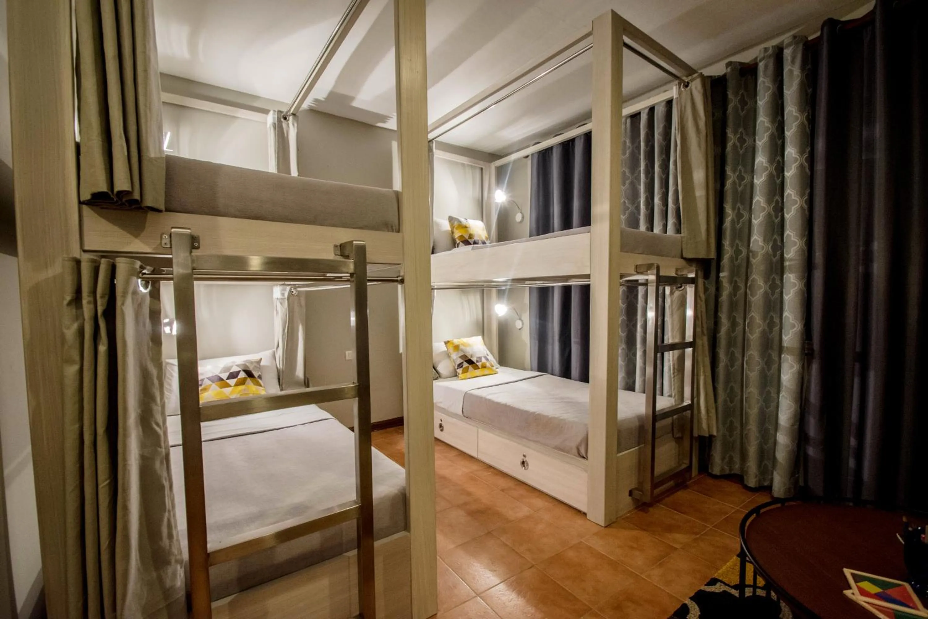 bunk bed, Bed in Almont City Hotel