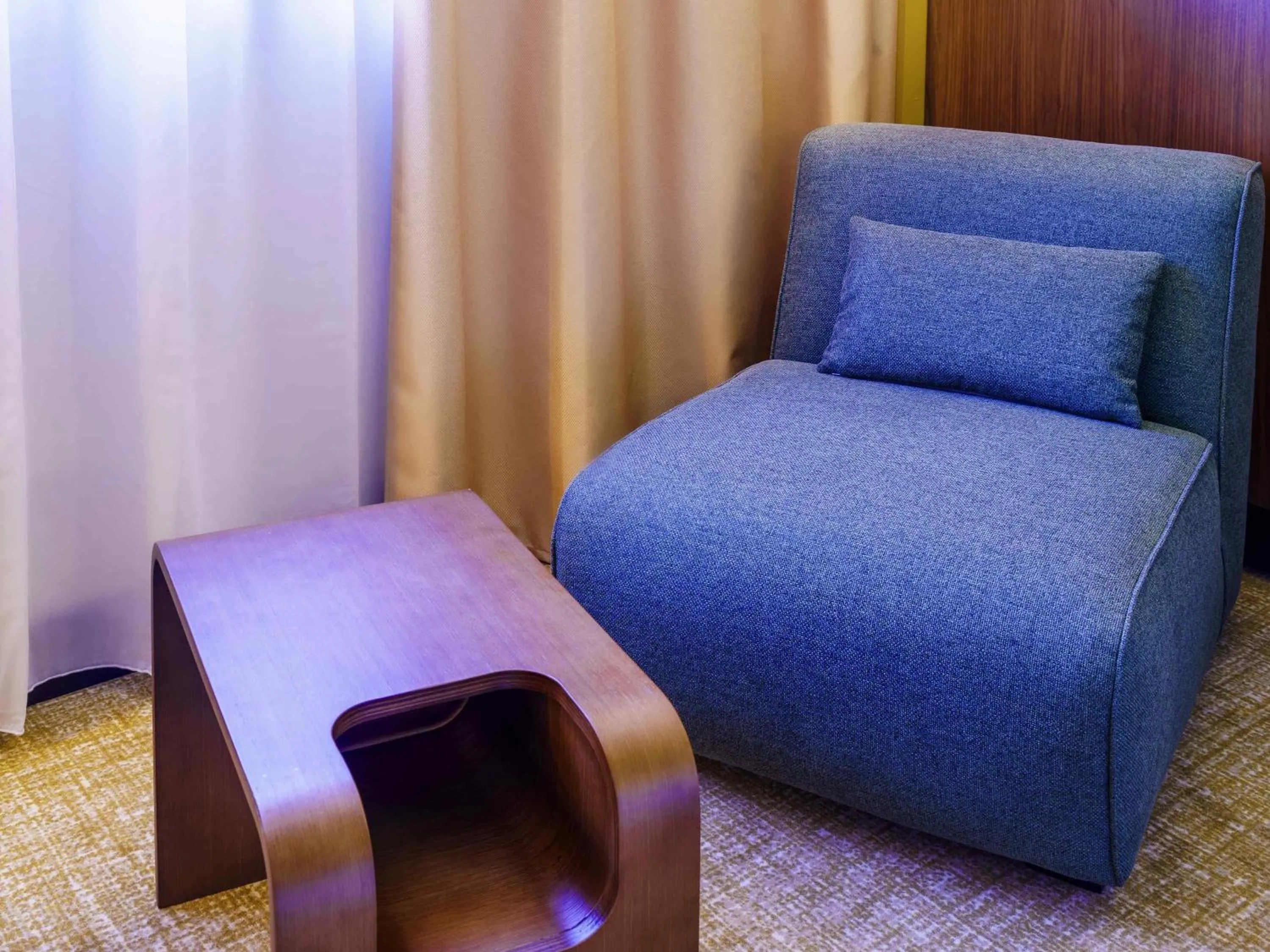 Bedroom in Novotel Avignon Nord