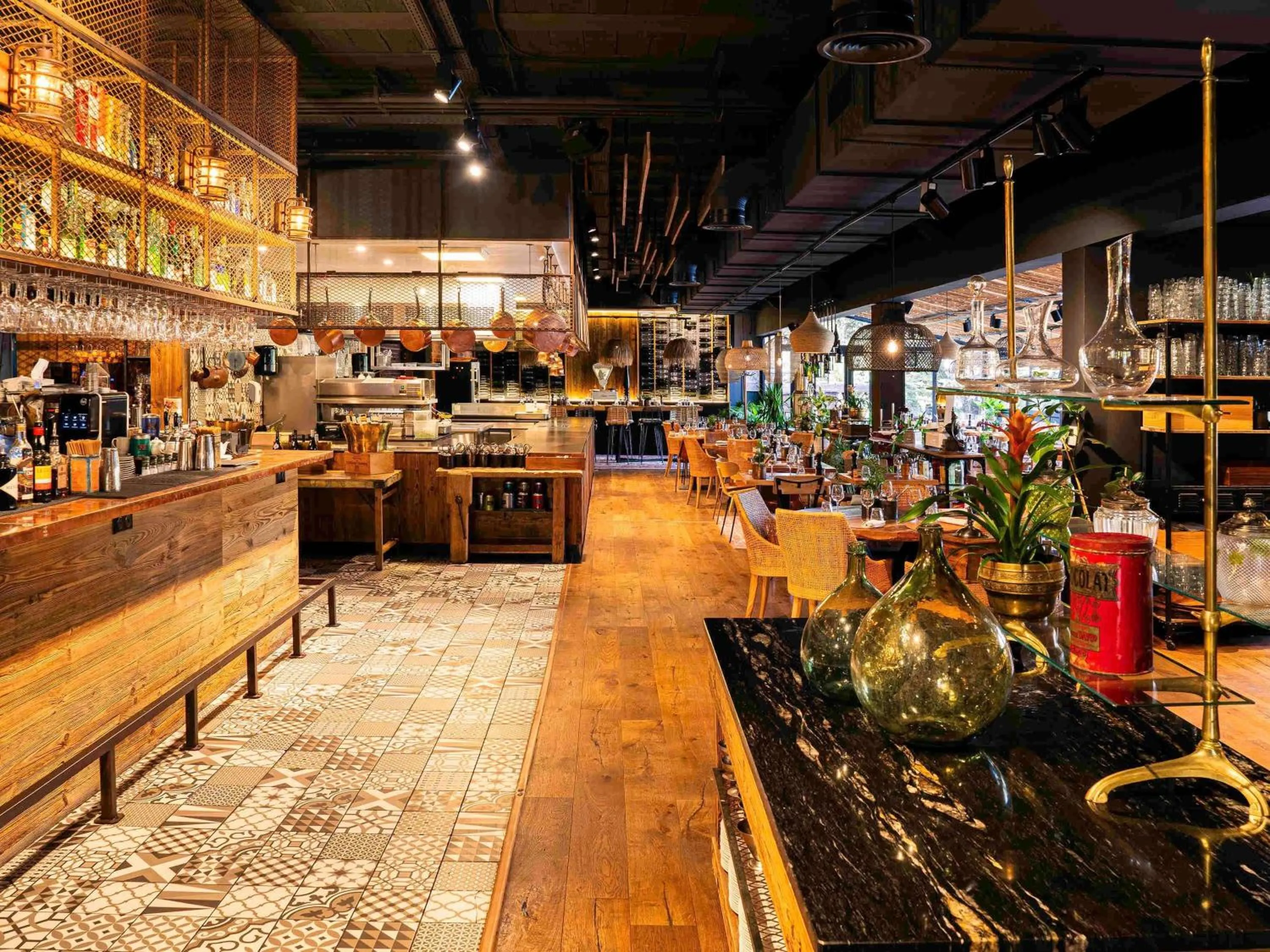 Restaurant/places to eat in Novotel Avignon Nord