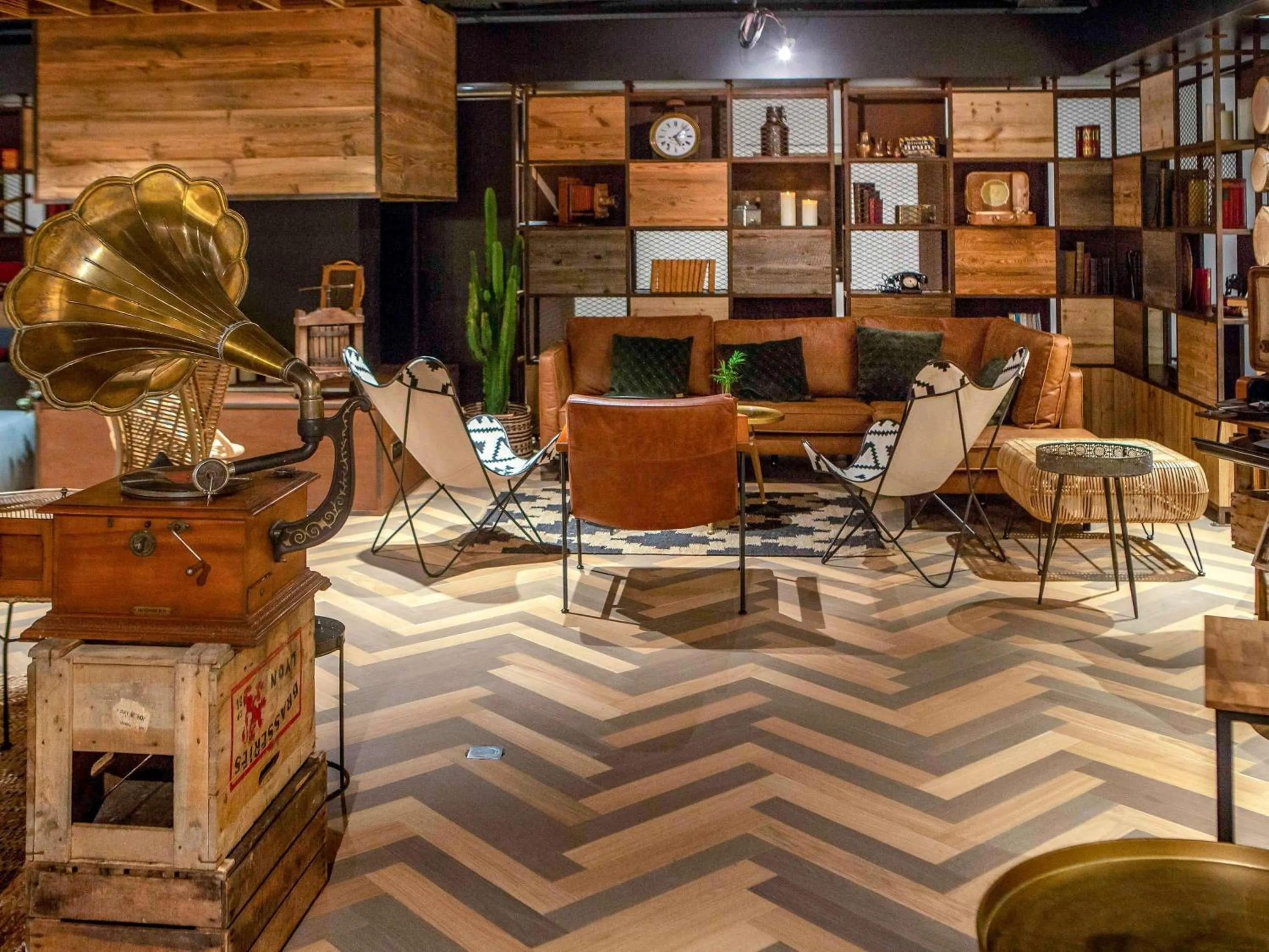 Lounge or bar in Novotel Avignon Nord