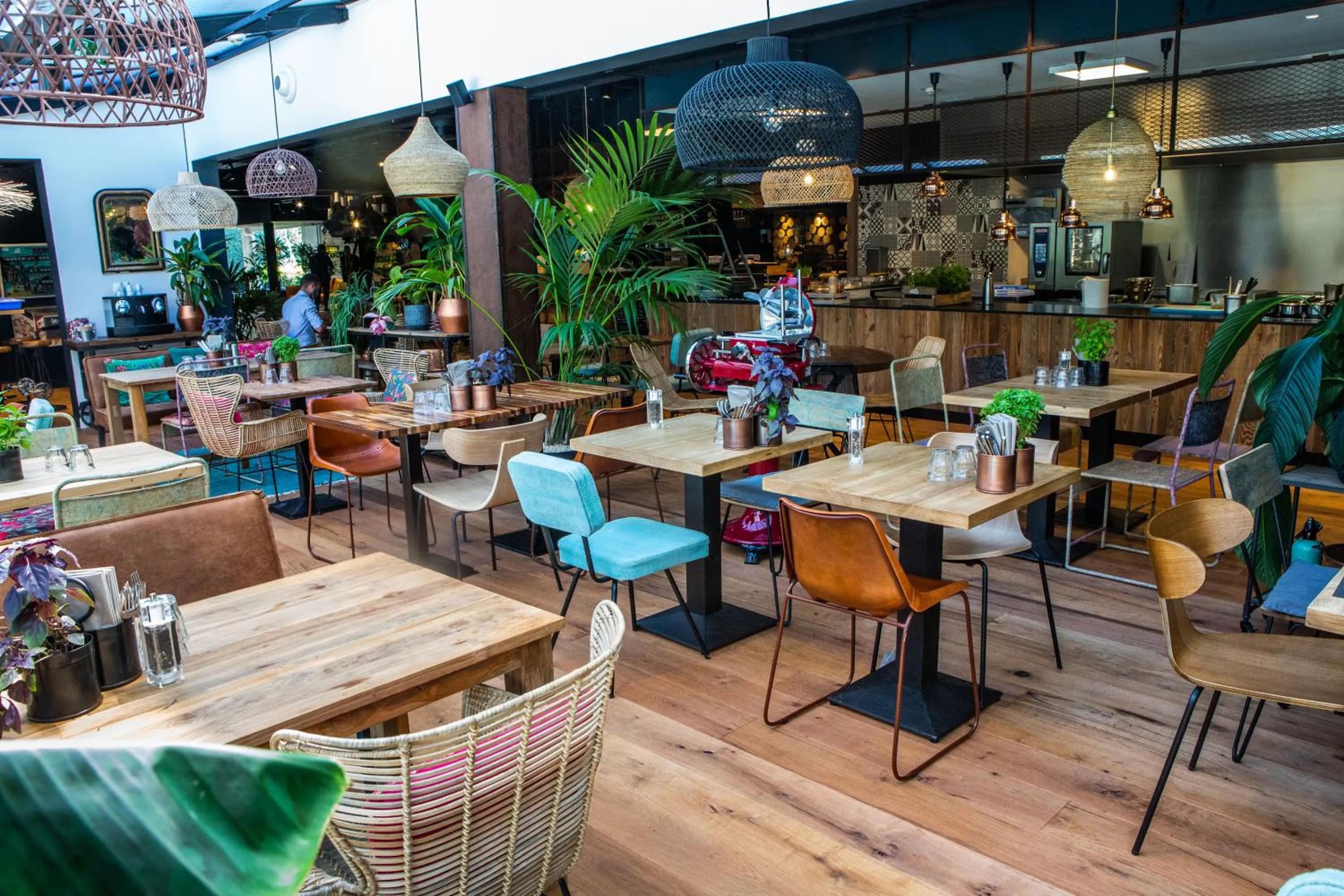 Restaurant/places to eat in Novotel Avignon Nord