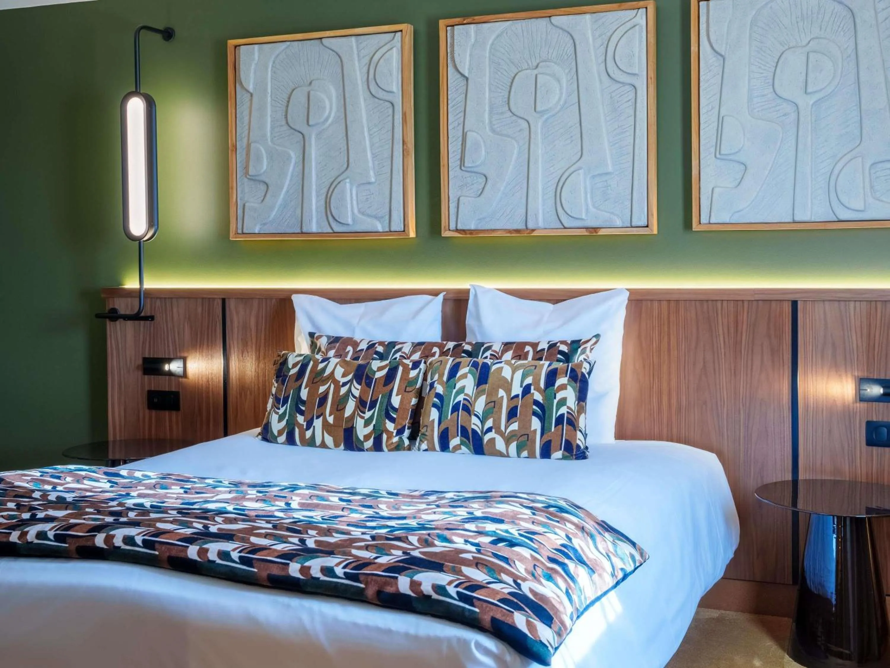 Bedroom, Bed in Novotel Avignon Nord