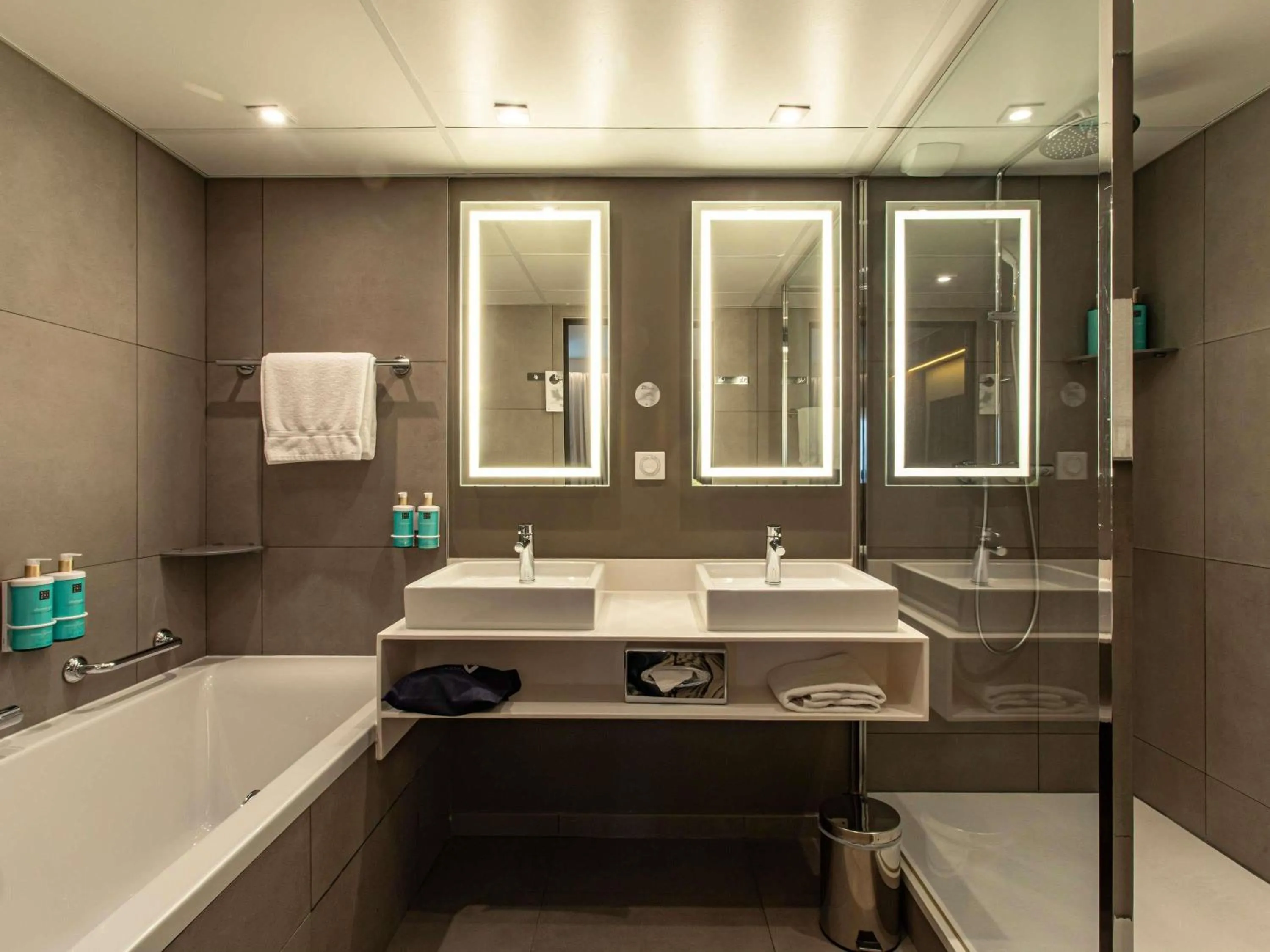 Bedroom in Novotel Paris 14 Porte d'Orléans