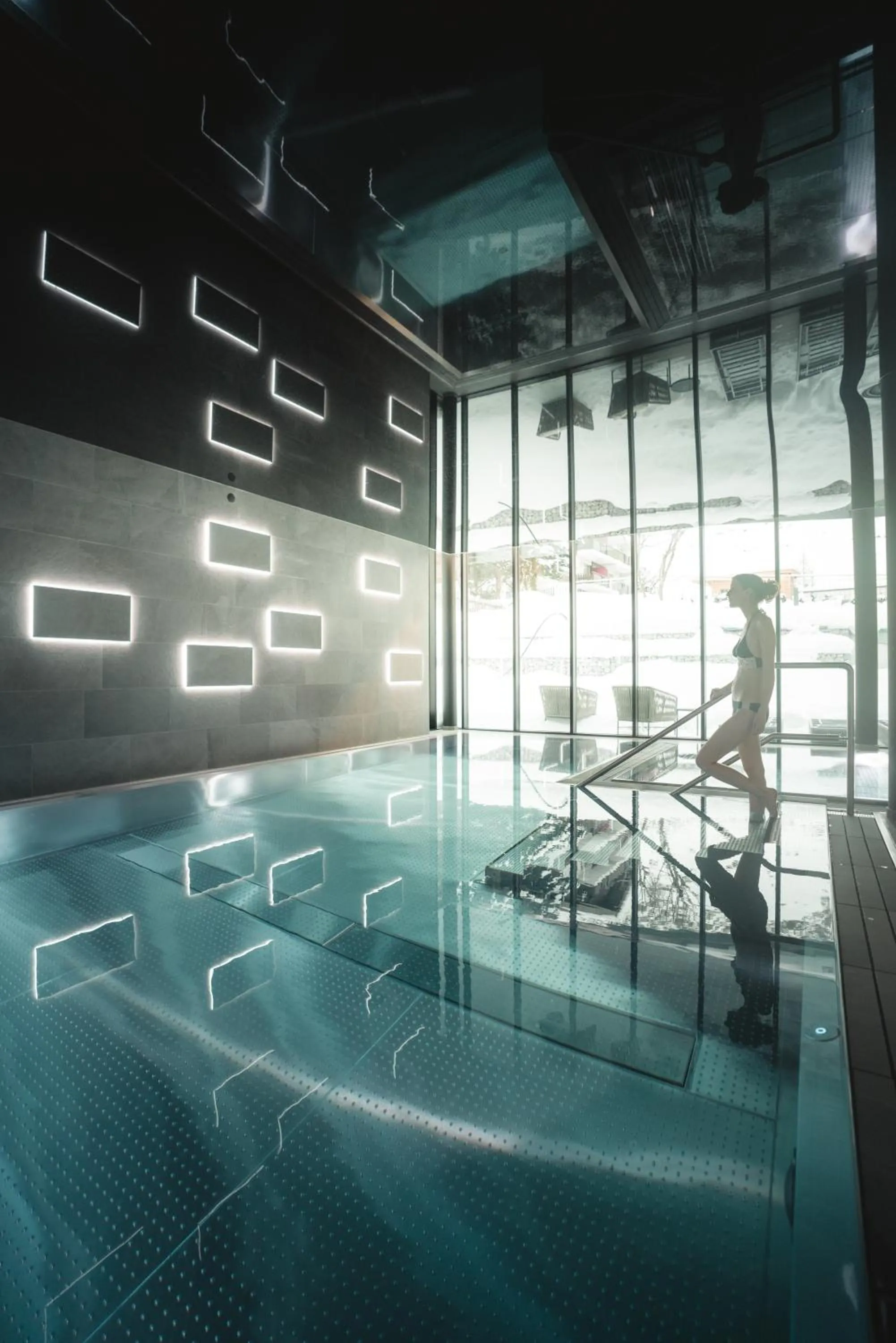 Pool view in Zermatt Budget Rooms